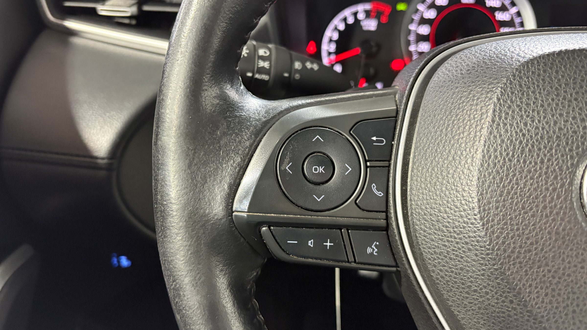 Toyota Corolla — foto 14 de 22