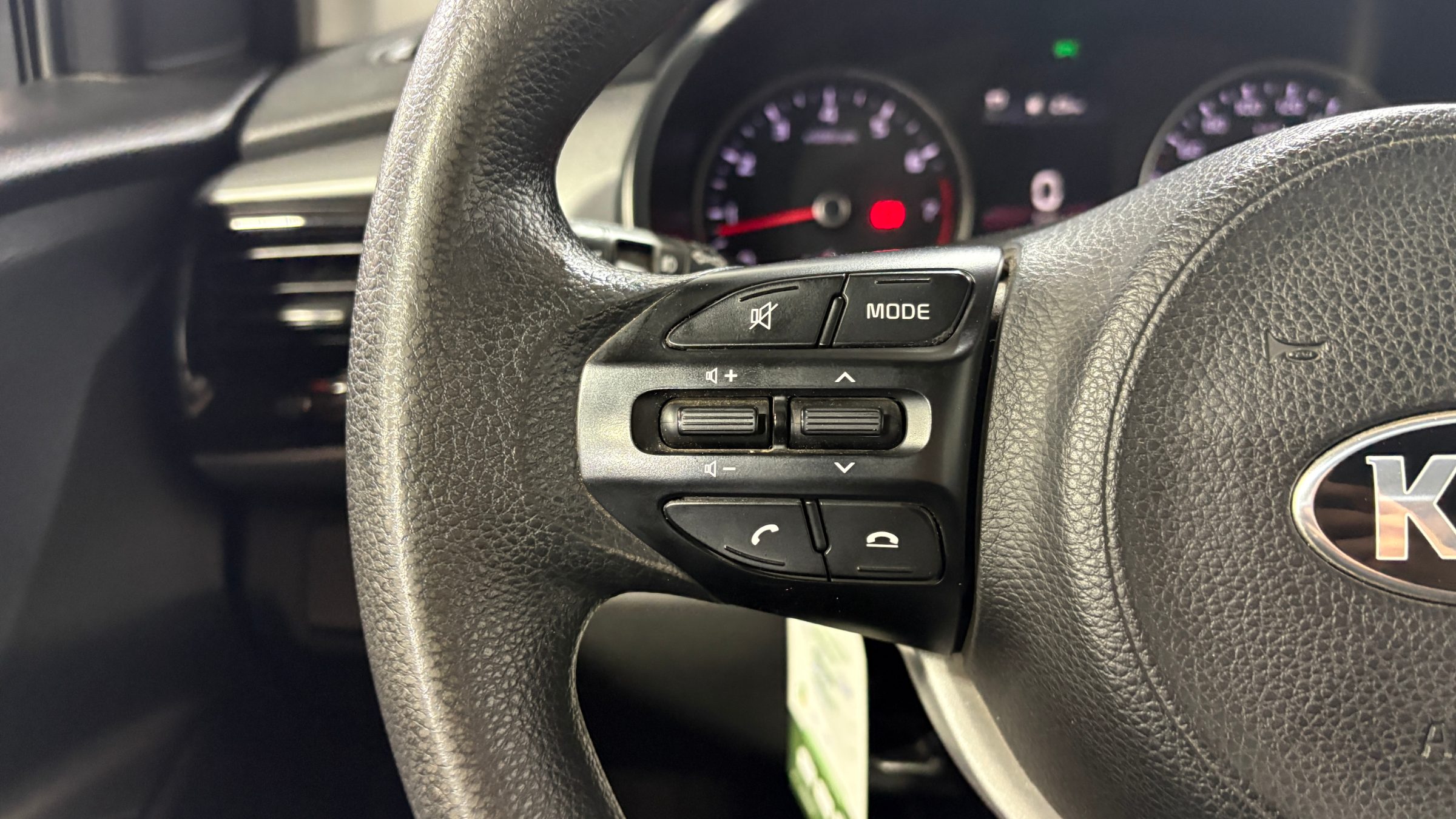 KIA Rio4 — foto 14 de 23