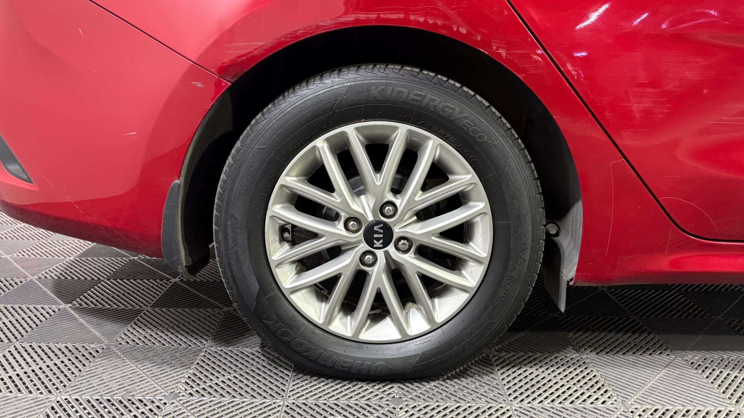 KIA Rio4 — foto 20 de 23