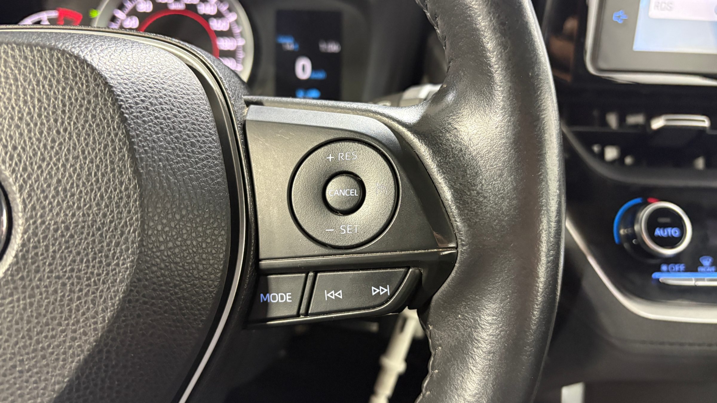 Toyota Corolla — foto 15 de 22