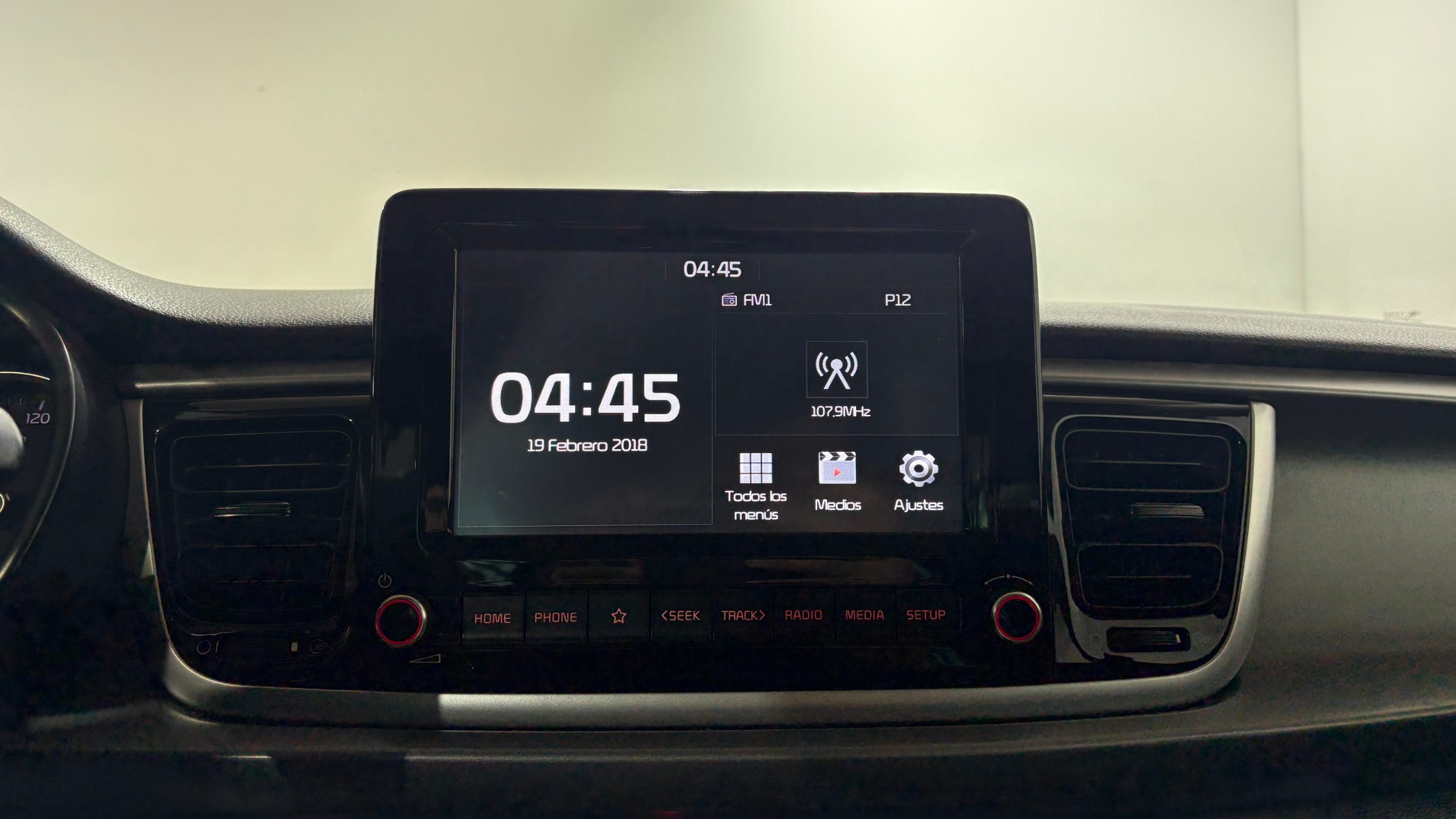 KIA Rio4 — foto 18 de 23
