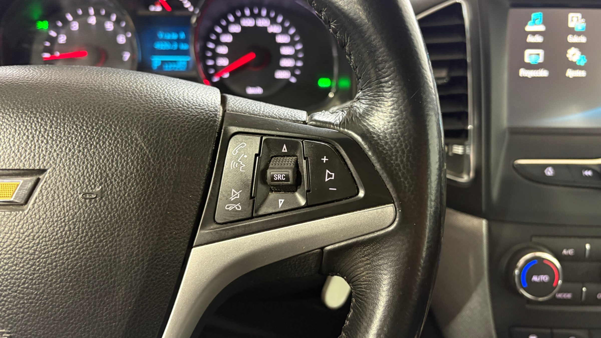 Chevrolet Captiva — foto 16 de 23