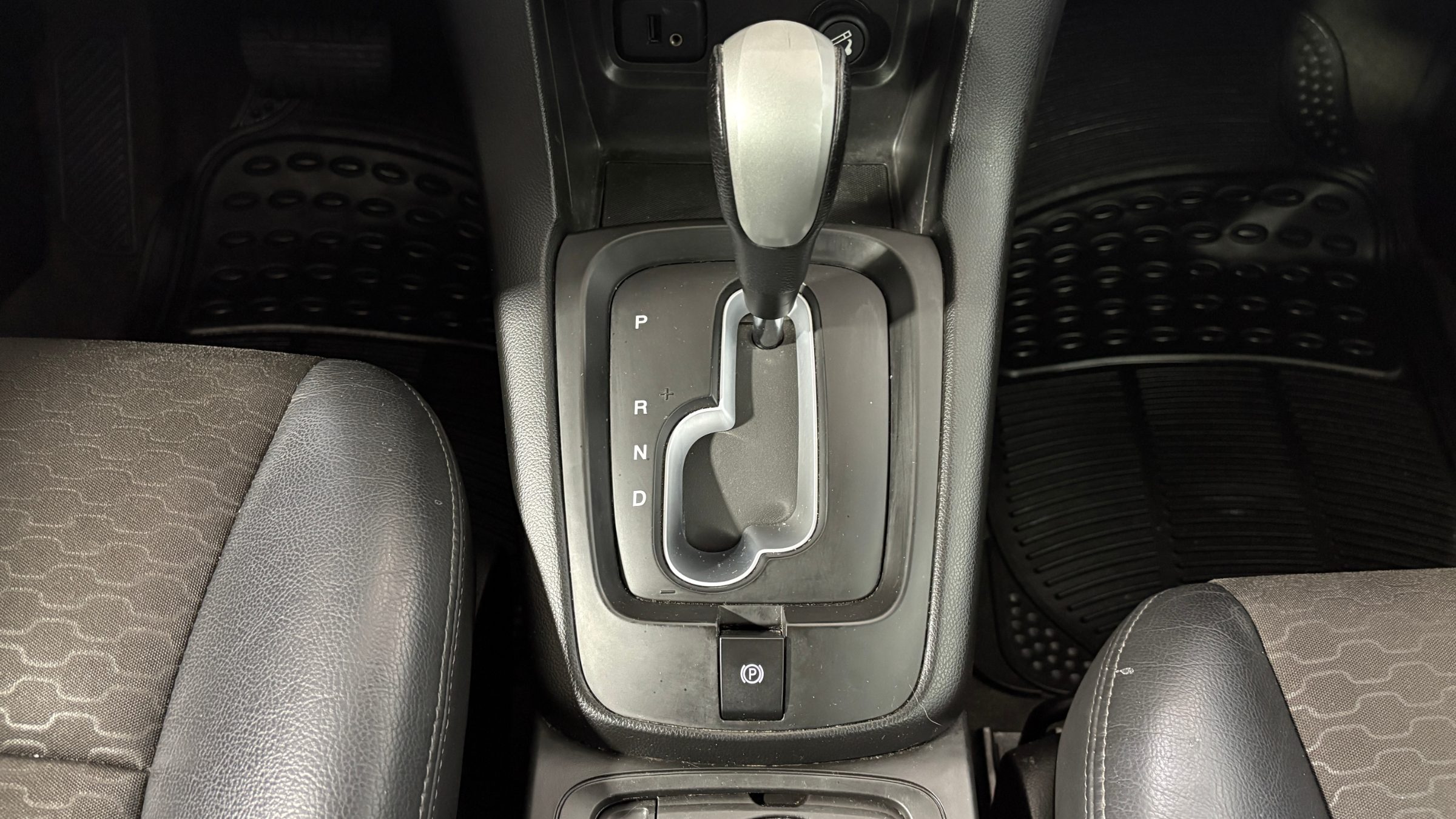 Chevrolet Captiva — foto 17 de 23
