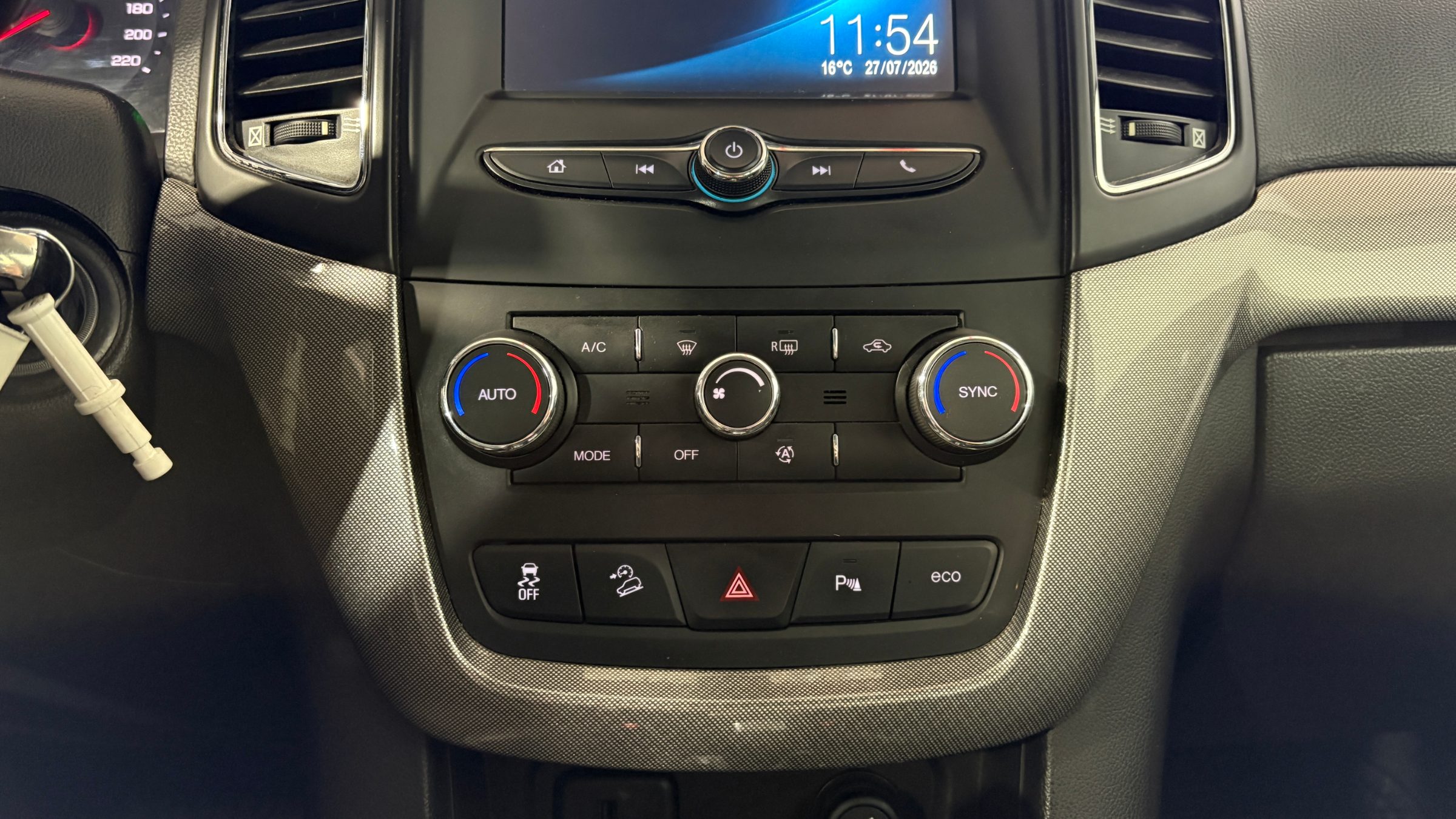 Chevrolet Captiva — foto 18 de 23