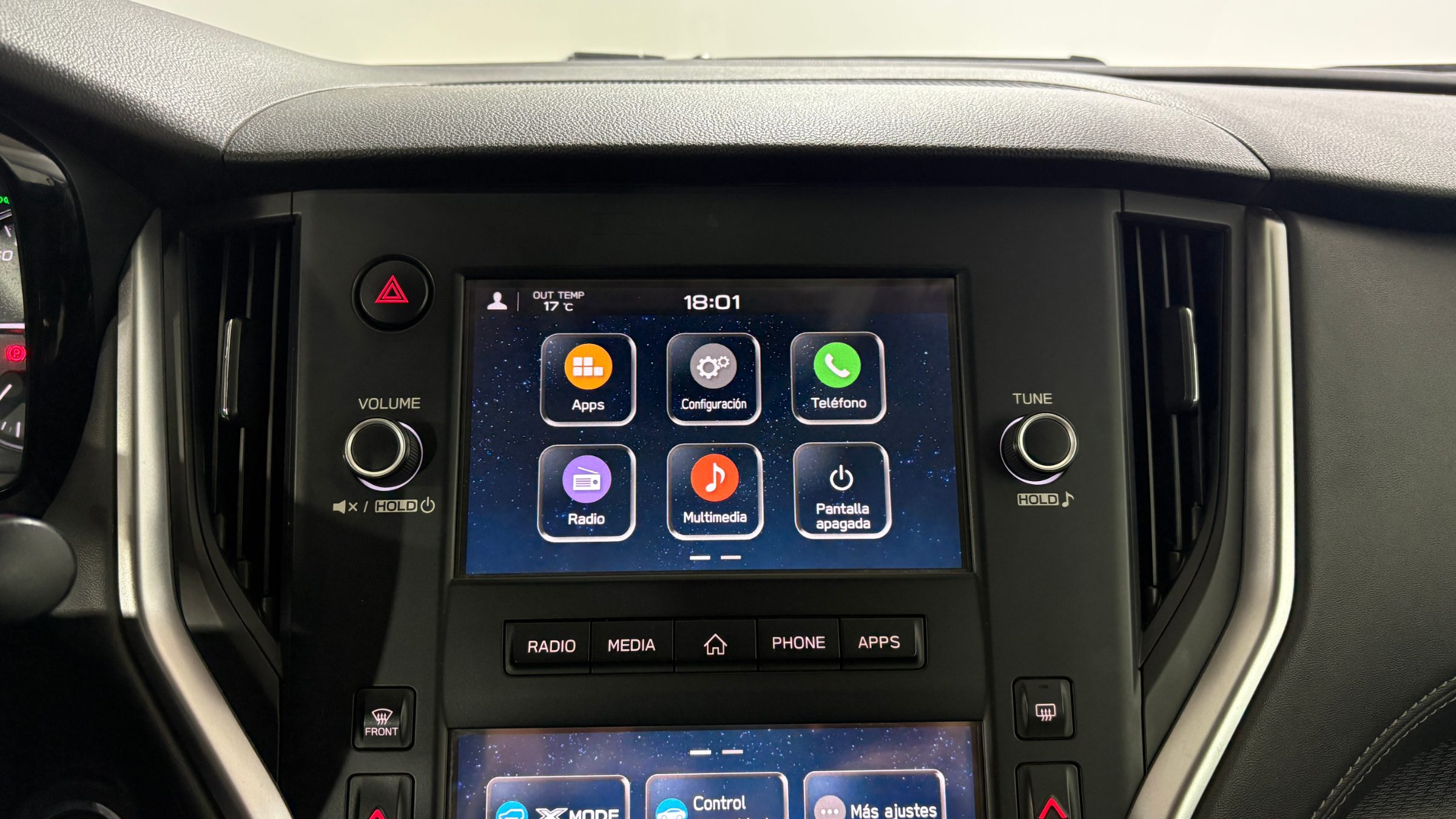 Subaru Outback — foto 18 de 23
