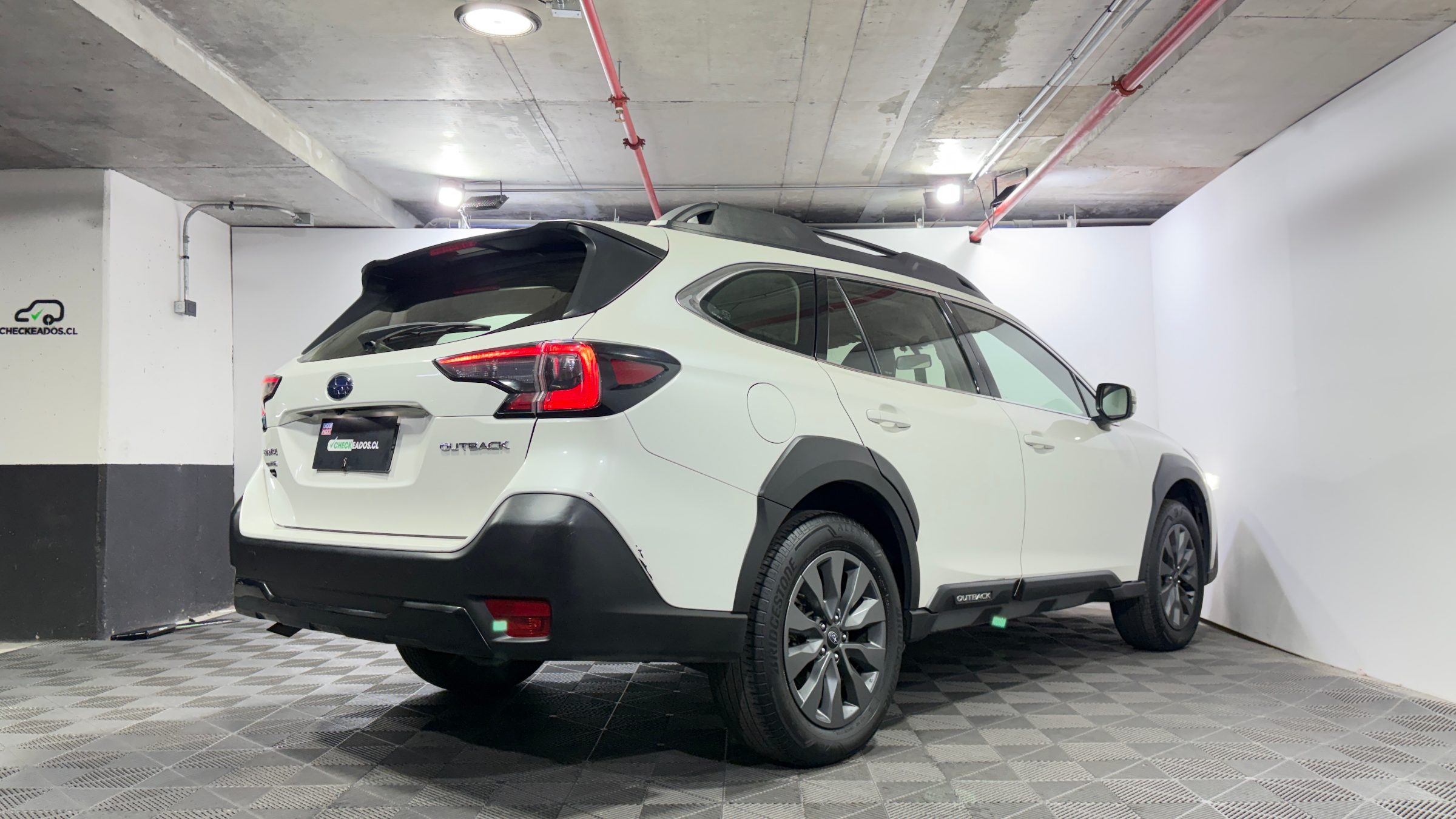 Subaru Outback — foto 7 de 23