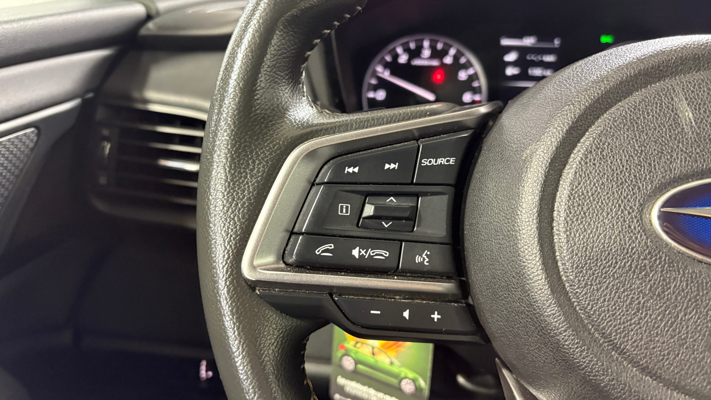 Subaru Outback — foto 14 de 23