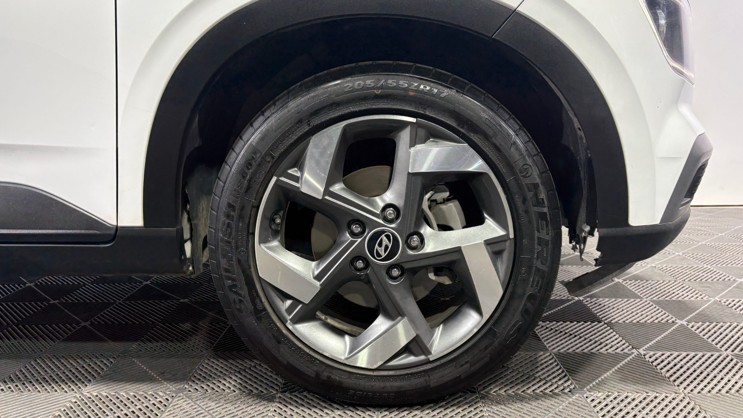 Hyundai Venue — foto 21 de 23