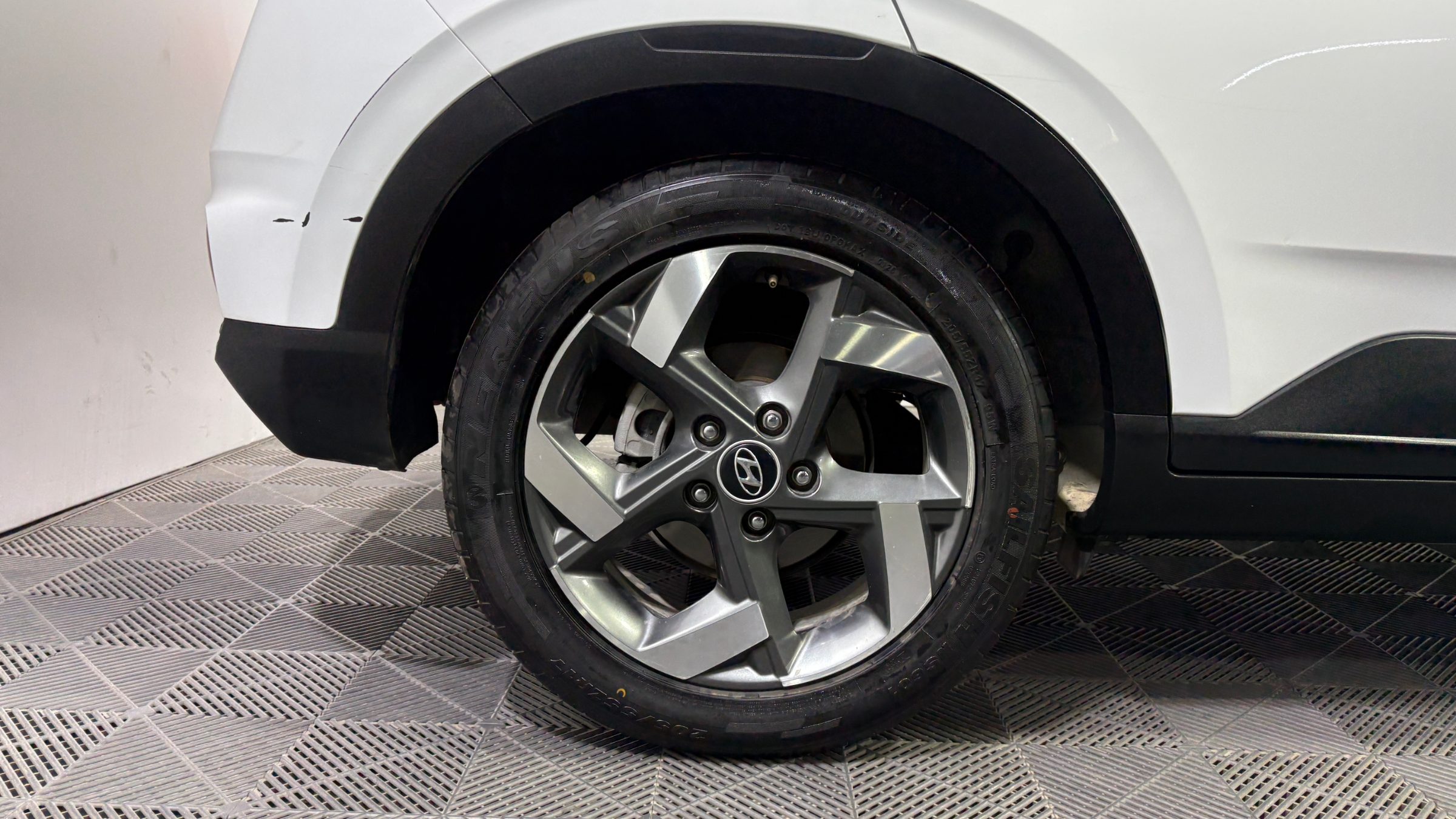 Hyundai Venue — foto 20 de 23