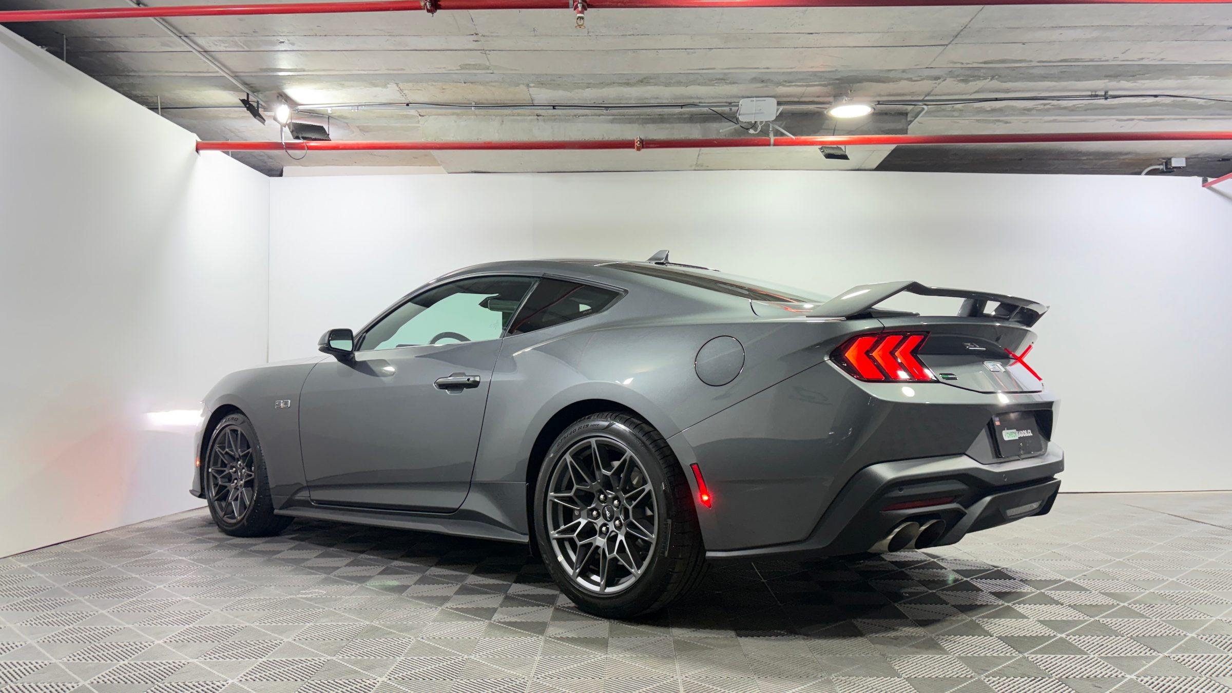 Ford Mustang — foto 5 de 23