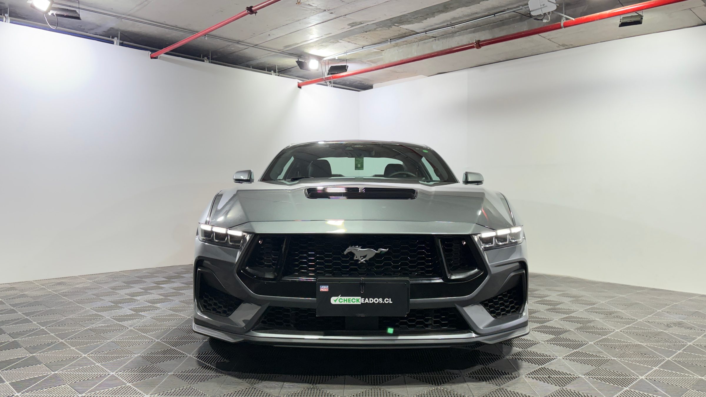 Ford Mustang — foto 2 de 23