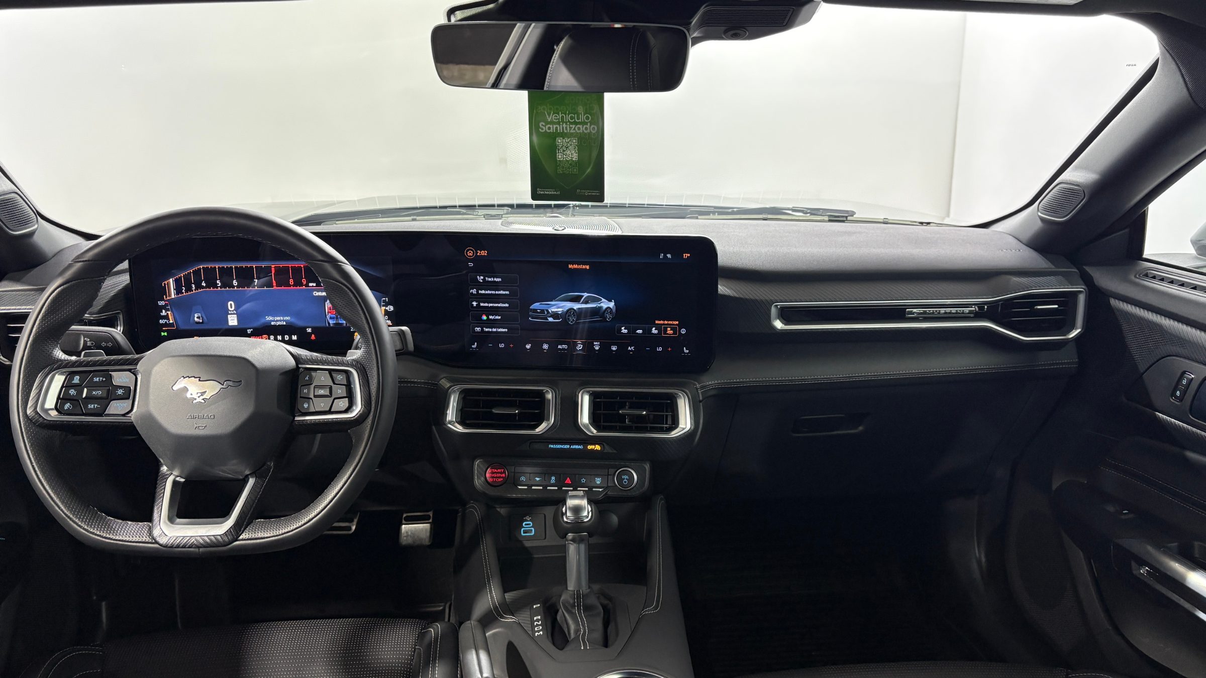 Ford Mustang — foto 12 de 23