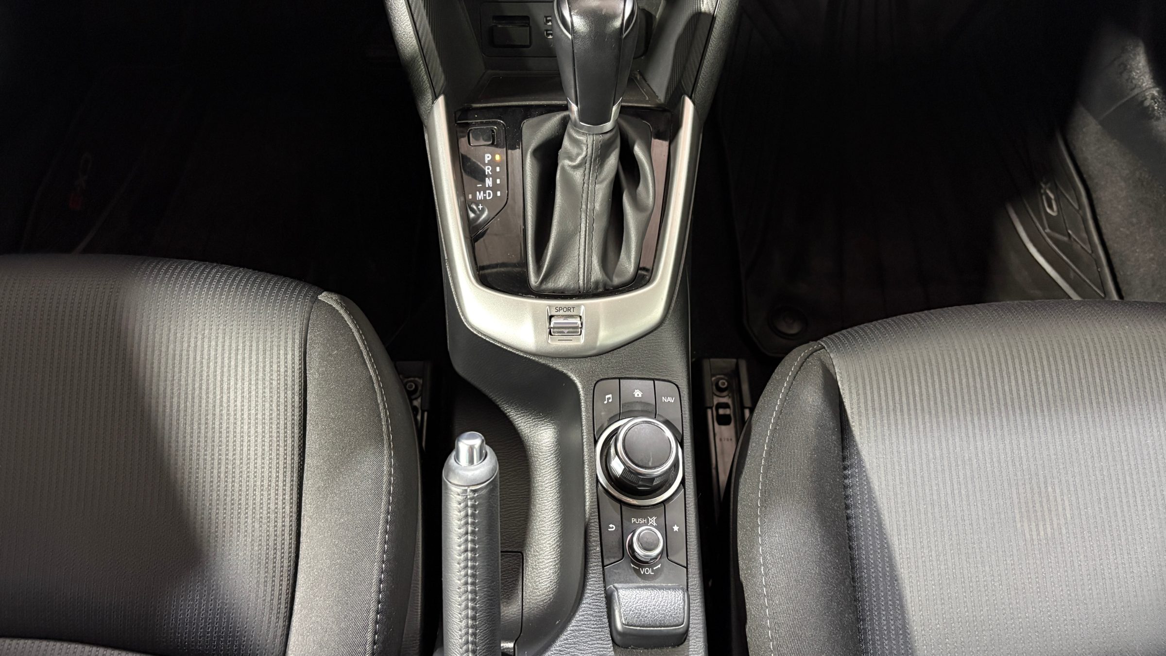Mazda CX-3 — foto 16 de 23