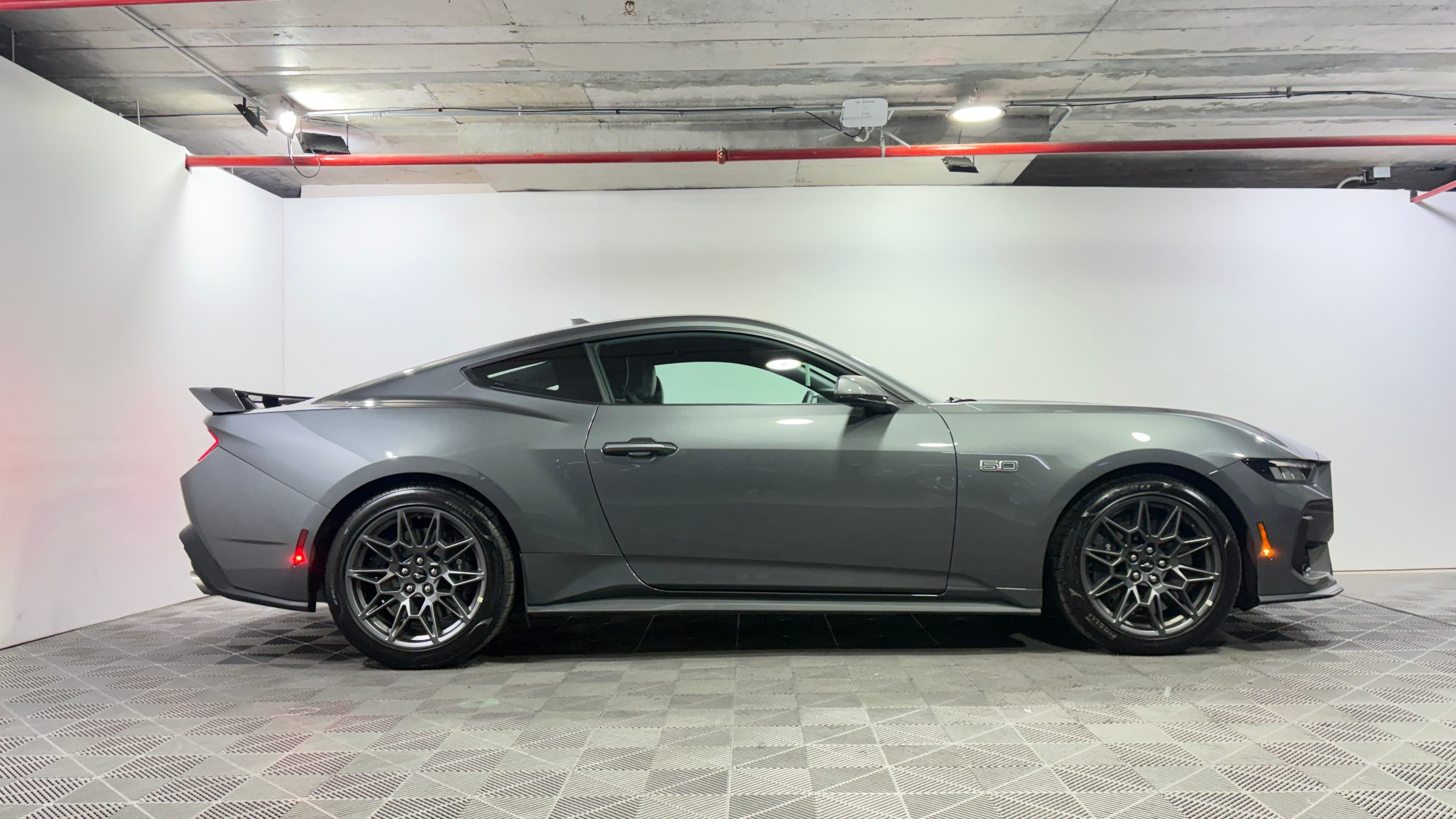 Ford Mustang — foto 6 de 23