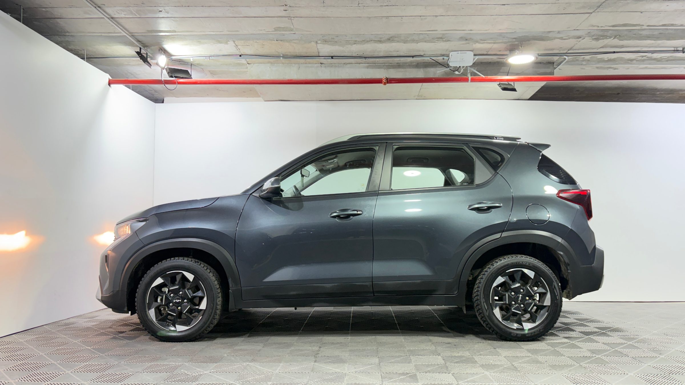 KIA Sonet — foto 4 de 22