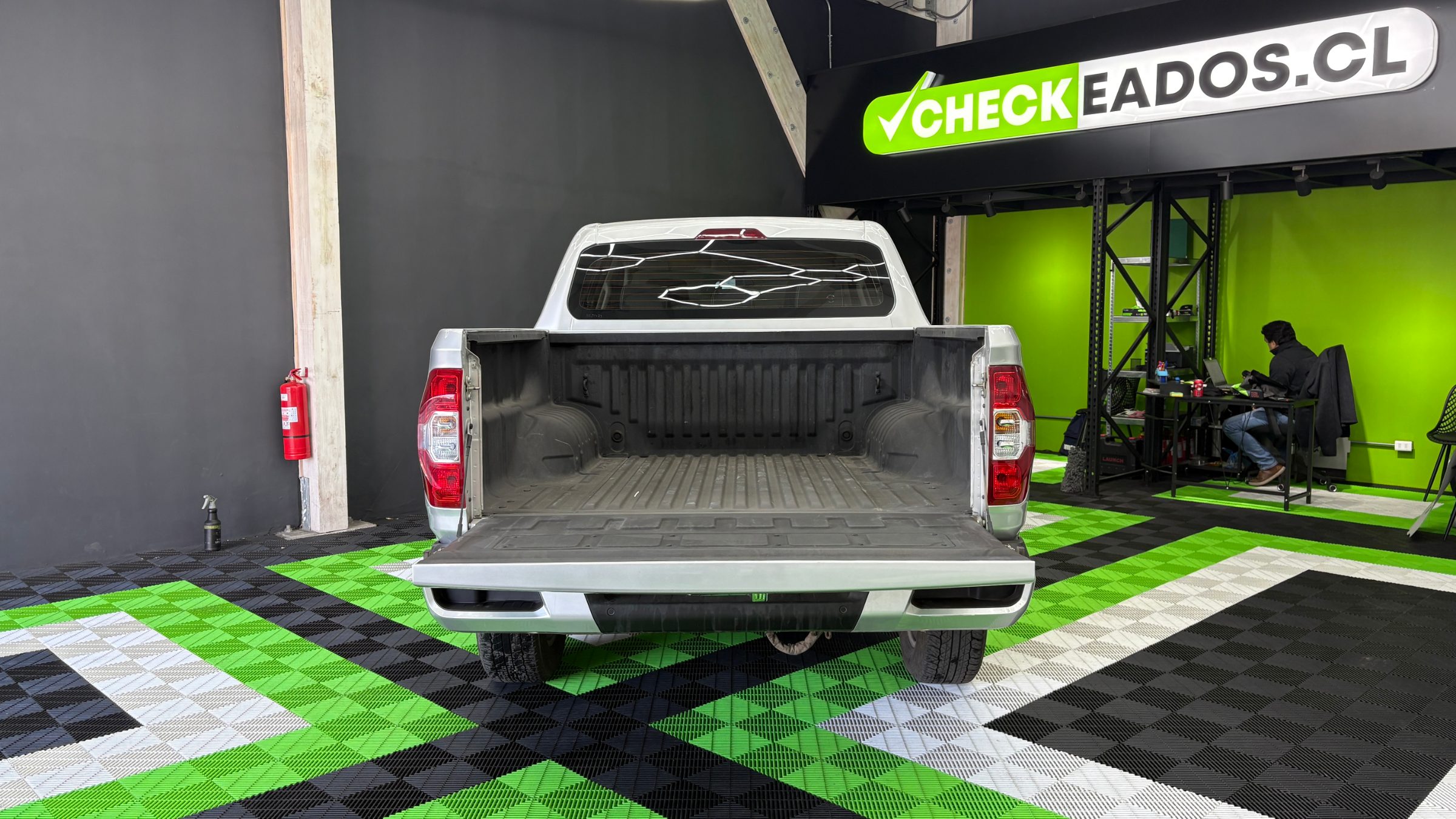 Maxus T60 — foto 9 de 21