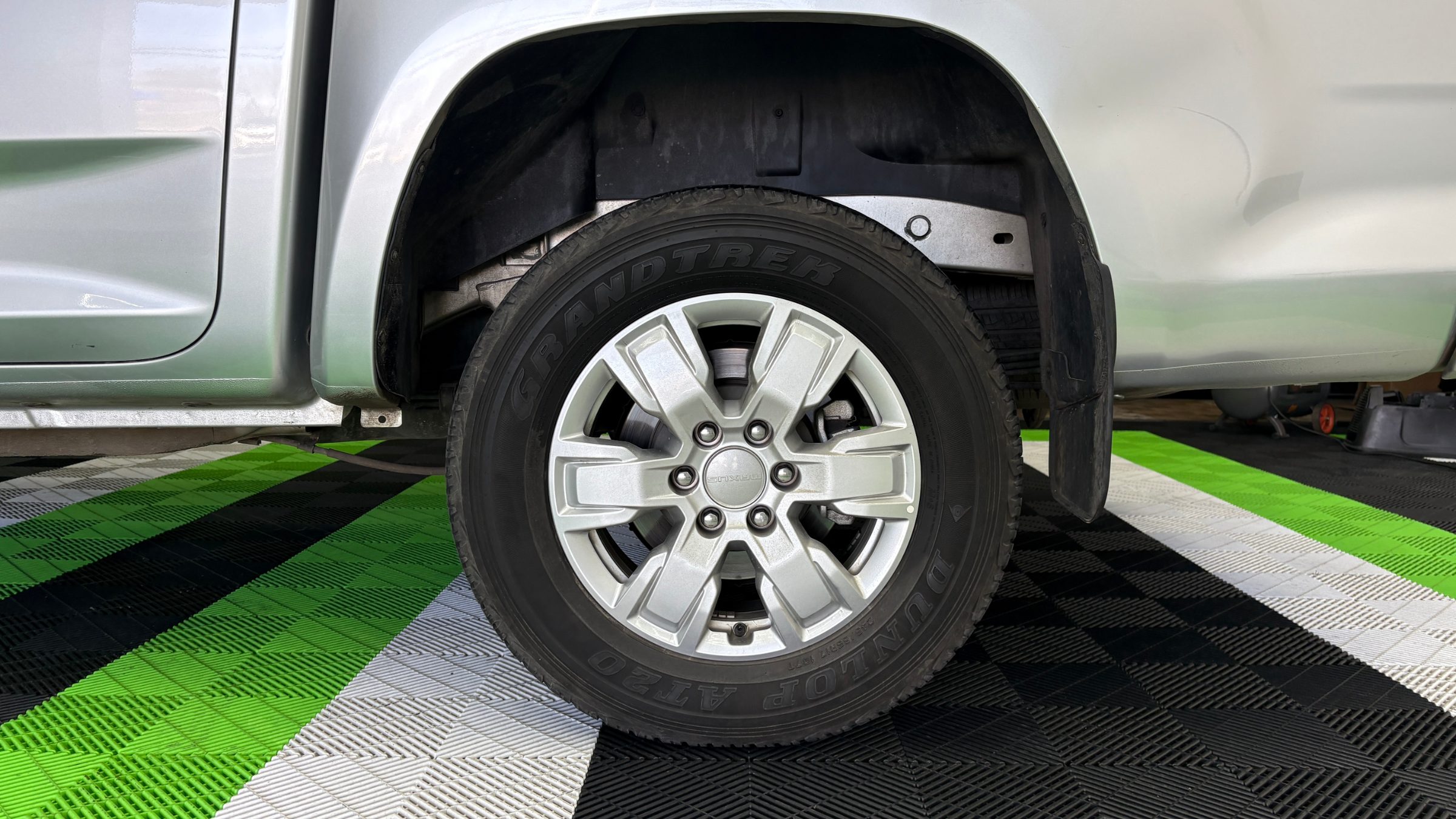 Maxus T60 — foto 21 de 21