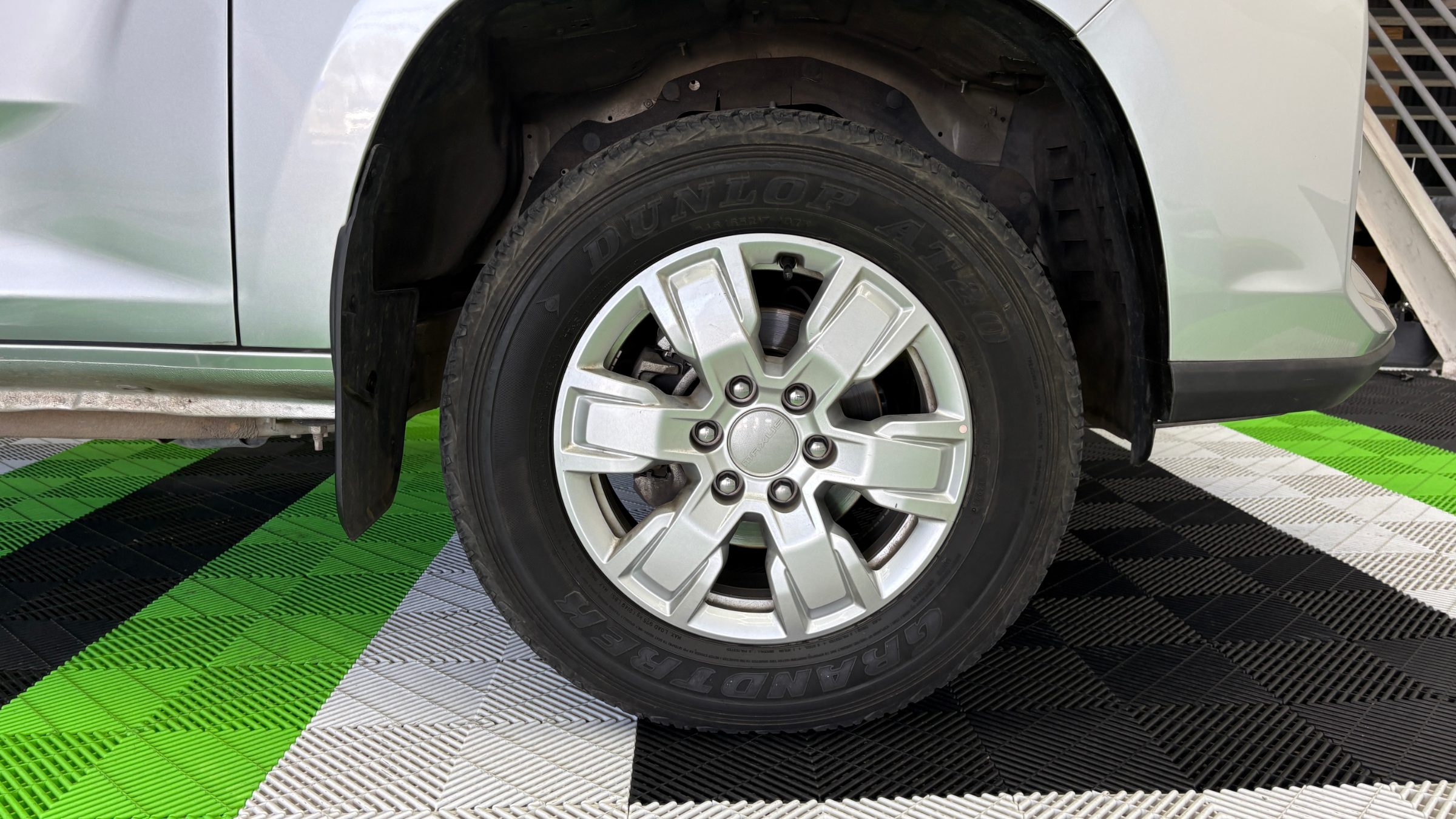 Maxus T60 — foto 19 de 21