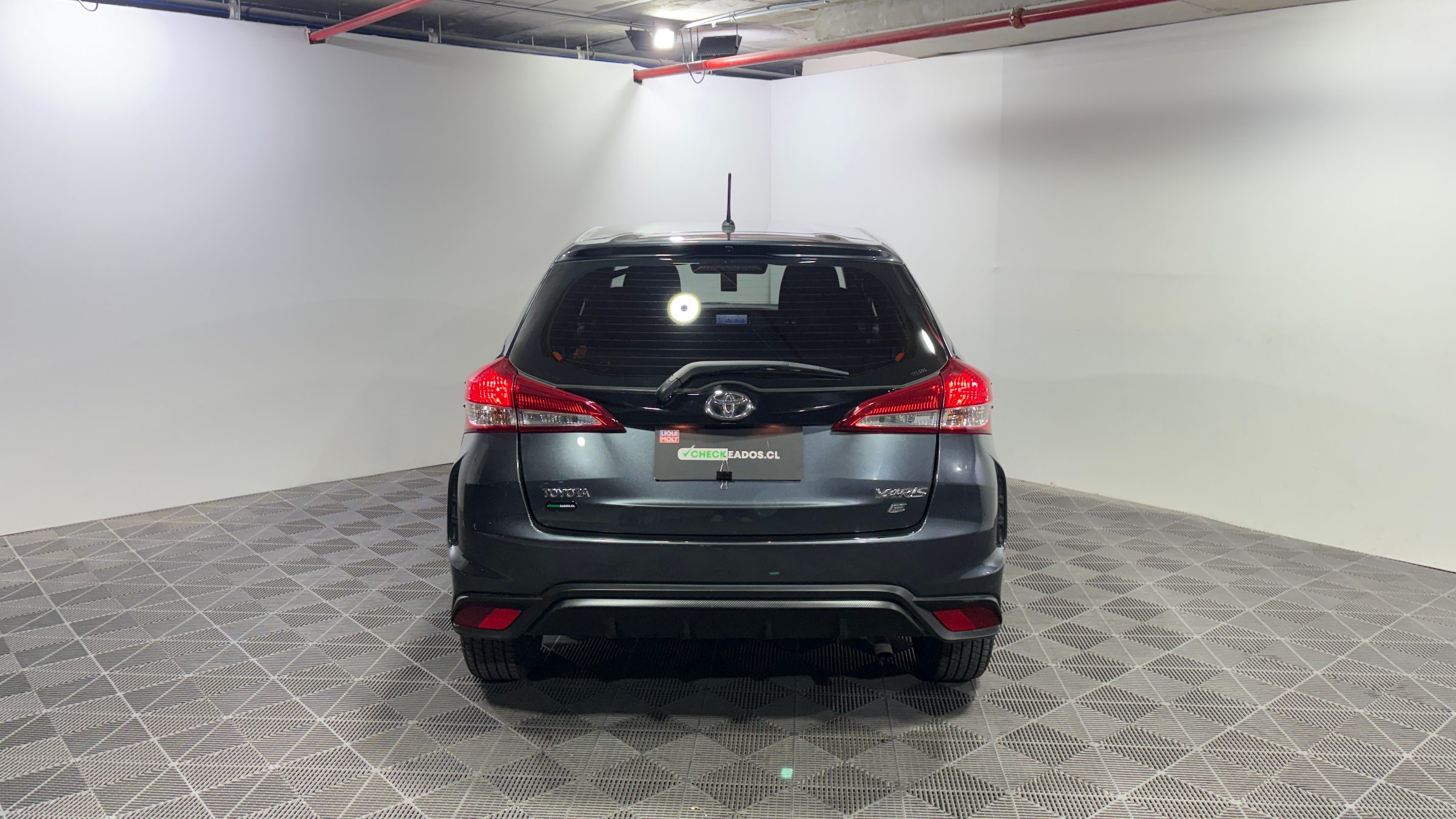 Toyota Yaris — foto 8 de 21