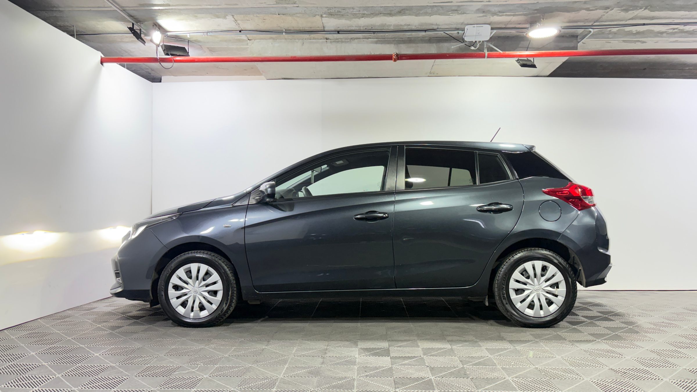 Toyota Yaris — foto 4 de 21