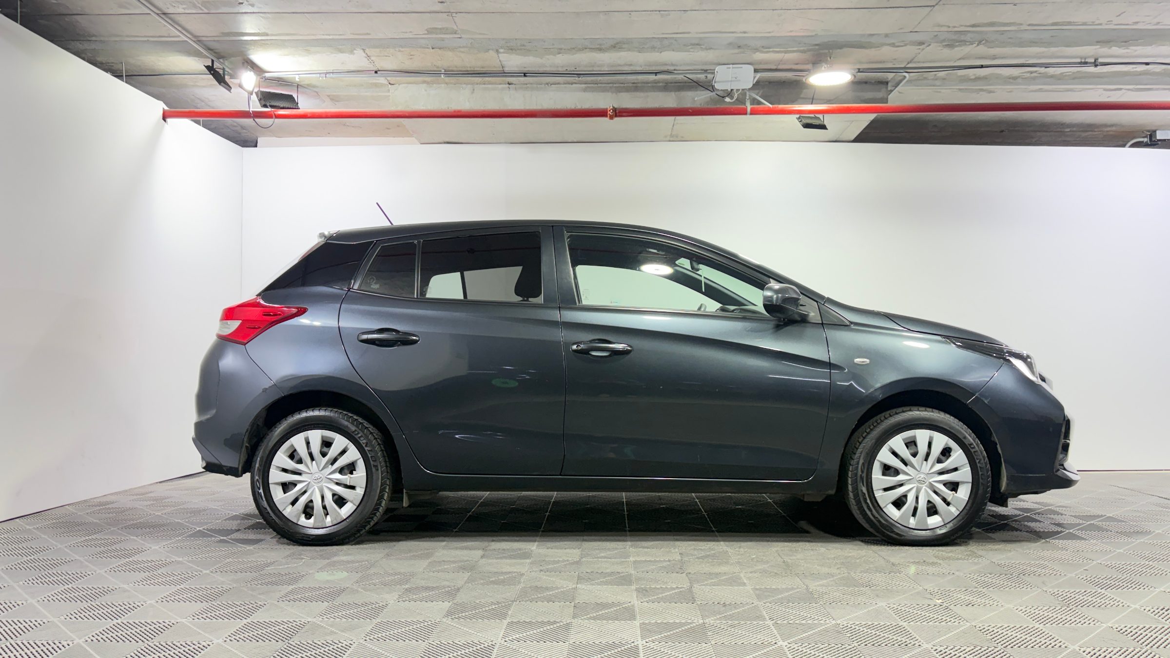 Toyota Yaris — foto 6 de 21