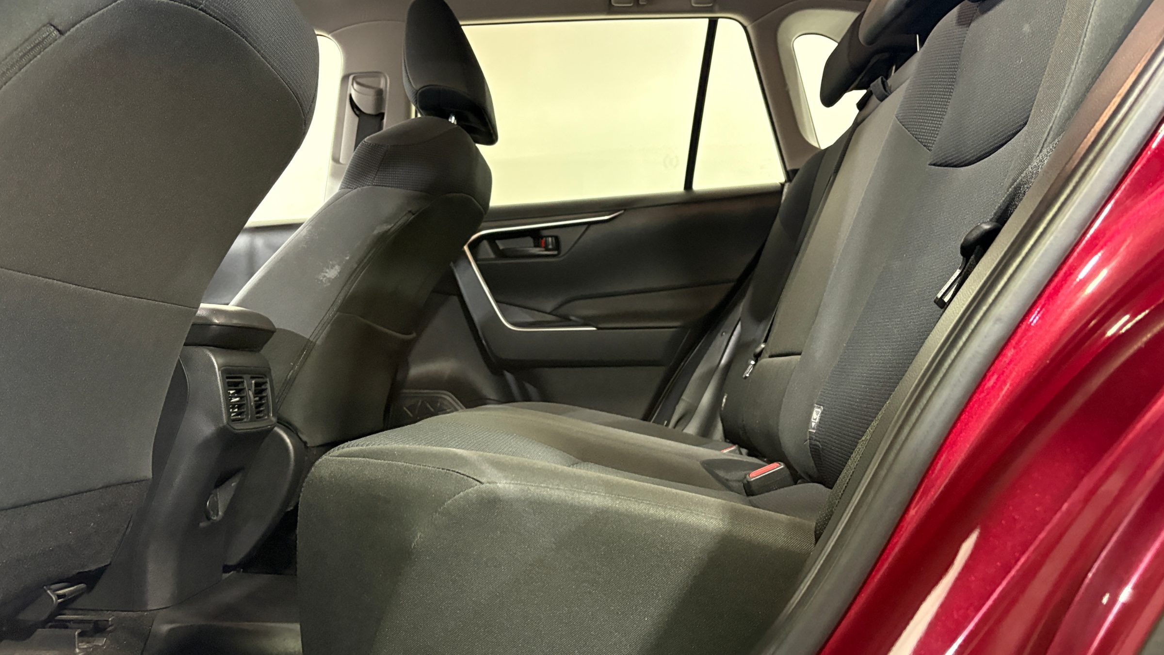 Toyota RAV4 — foto 11 de 21