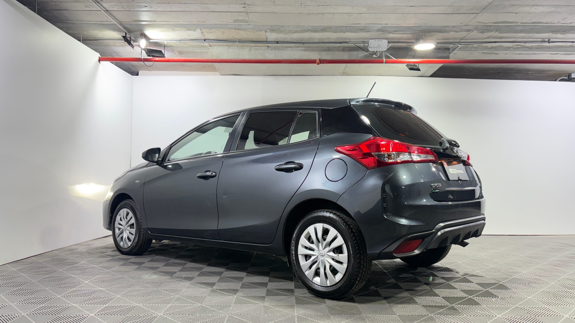 Toyota Yaris — foto 5 de 21