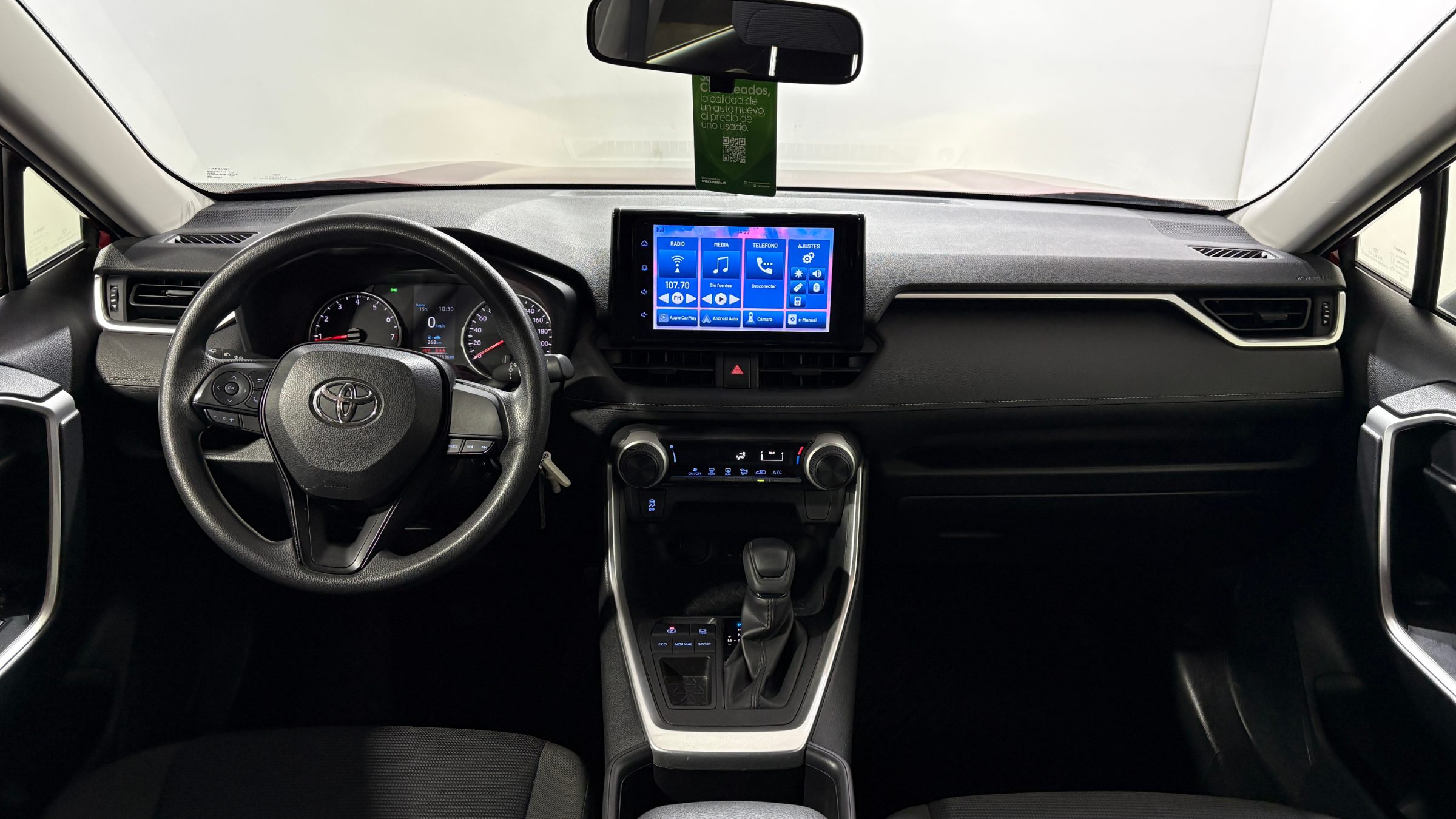 Toyota RAV4 — foto 12 de 21