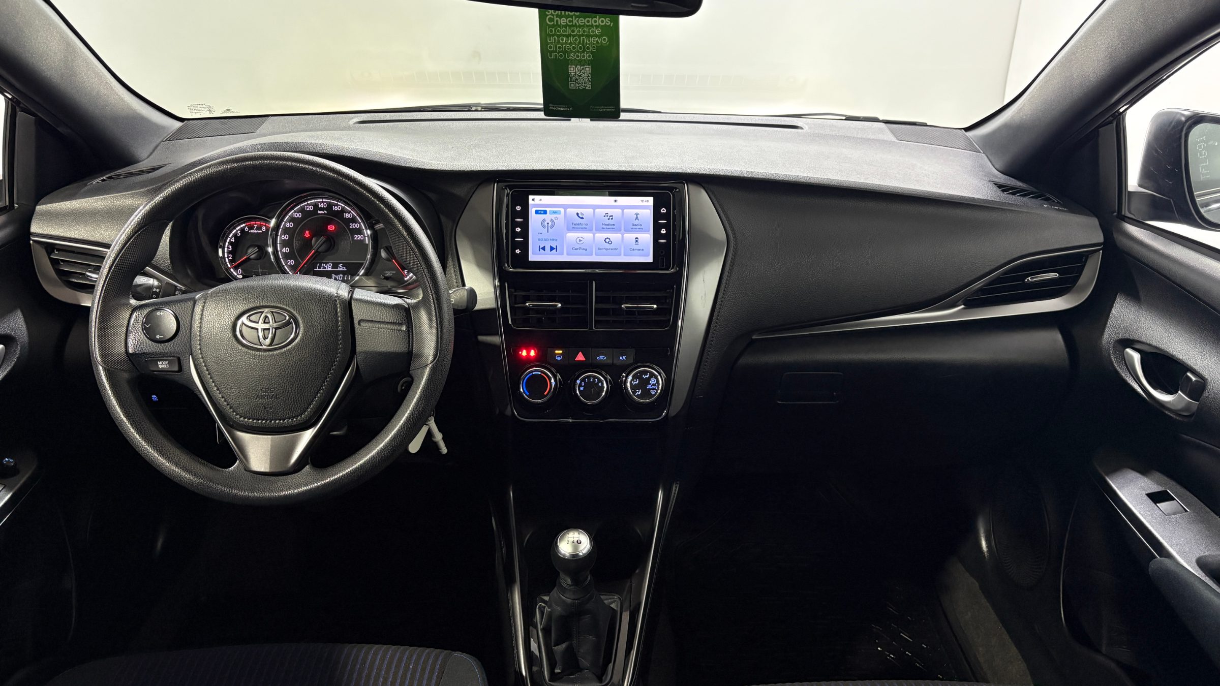 Toyota Yaris — foto 12 de 21