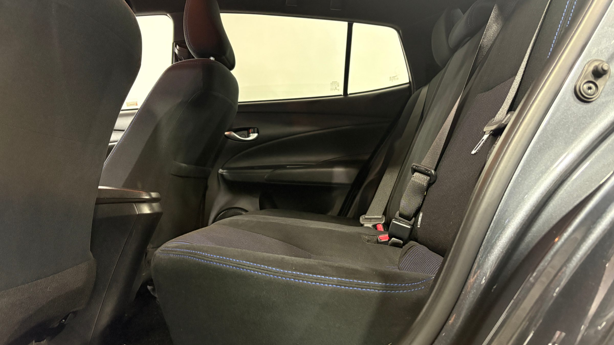 Toyota Yaris — foto 11 de 21
