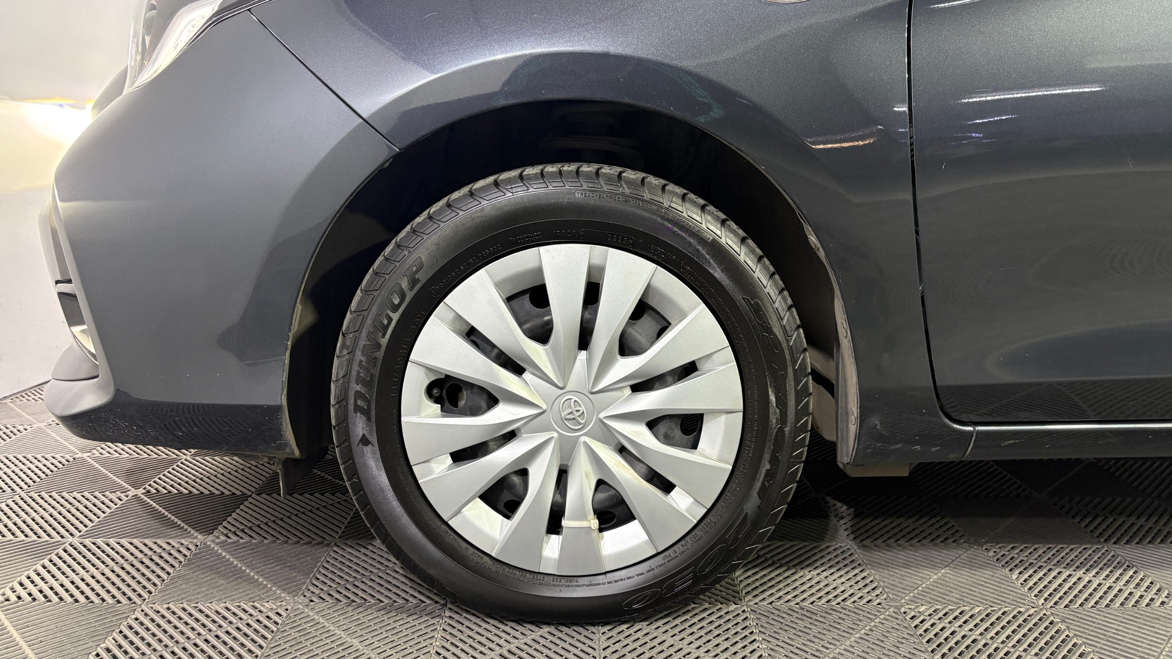Toyota Yaris — foto 18 de 21
