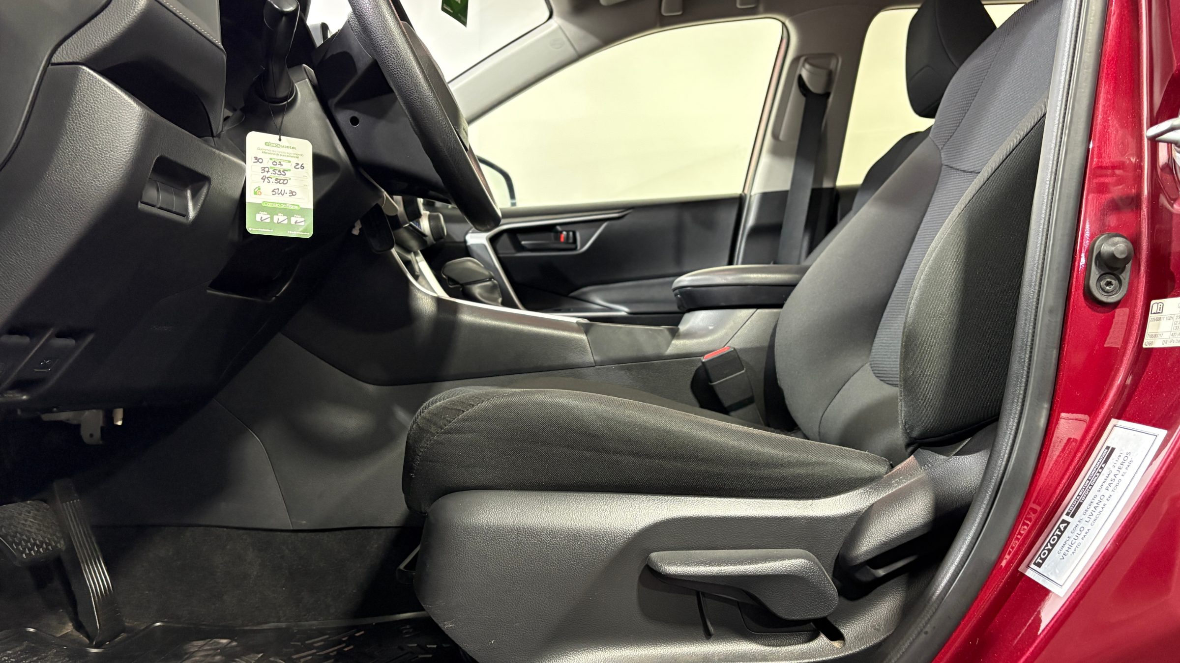 Toyota RAV4 — foto 10 de 21