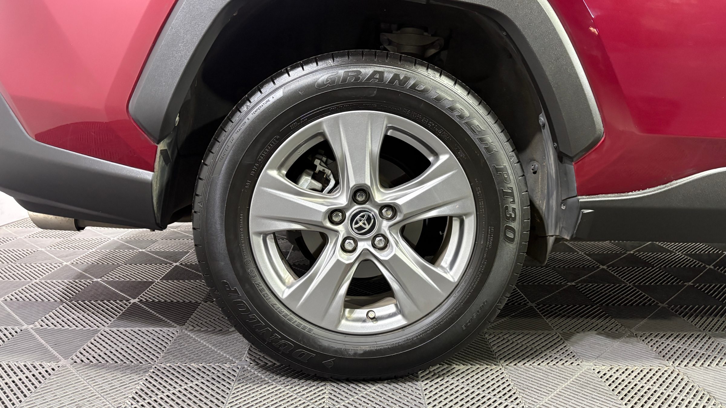 Toyota RAV4 — foto 18 de 21