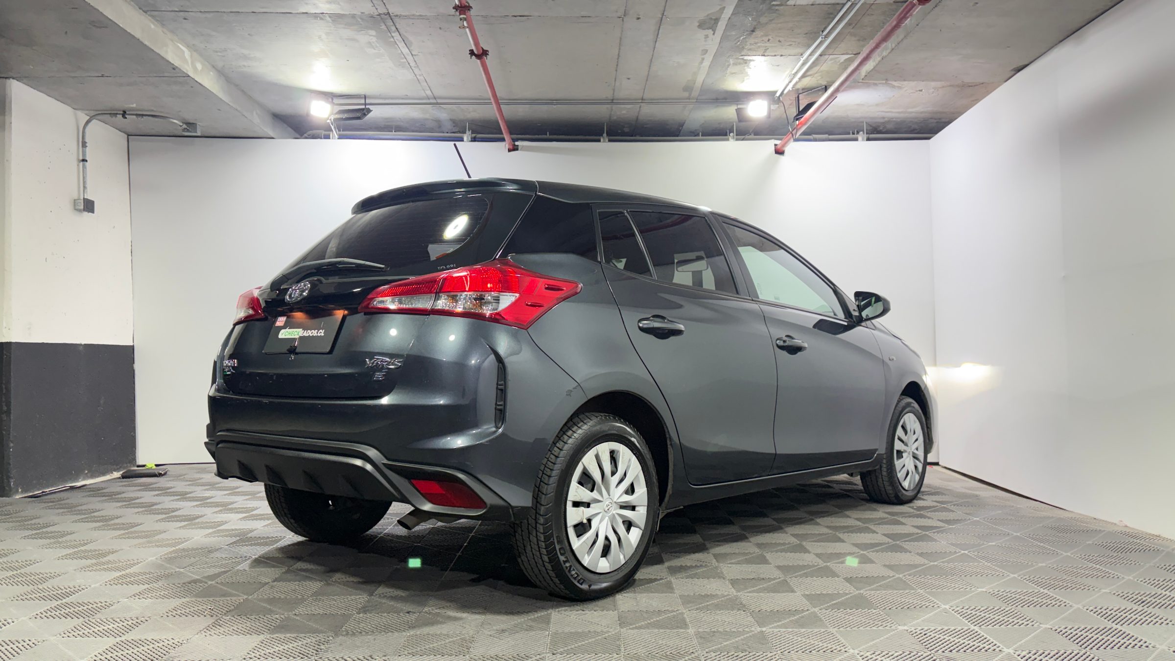 Toyota Yaris — foto 7 de 21