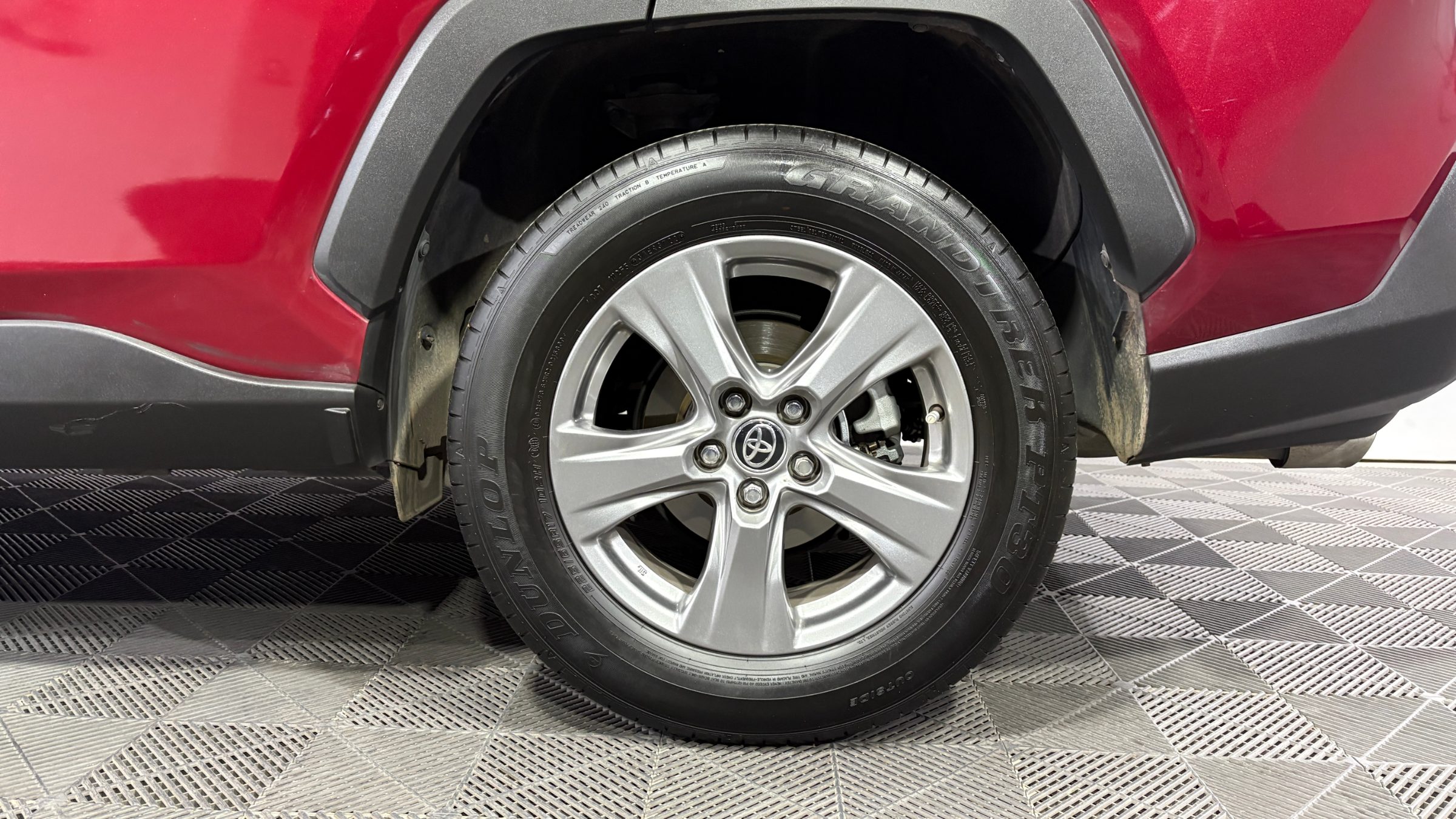 Toyota RAV4 — foto 21 de 21