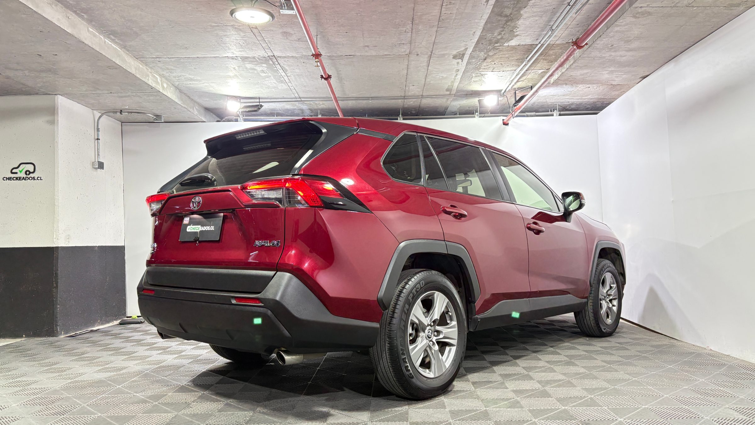 Toyota RAV4 — foto 7 de 21