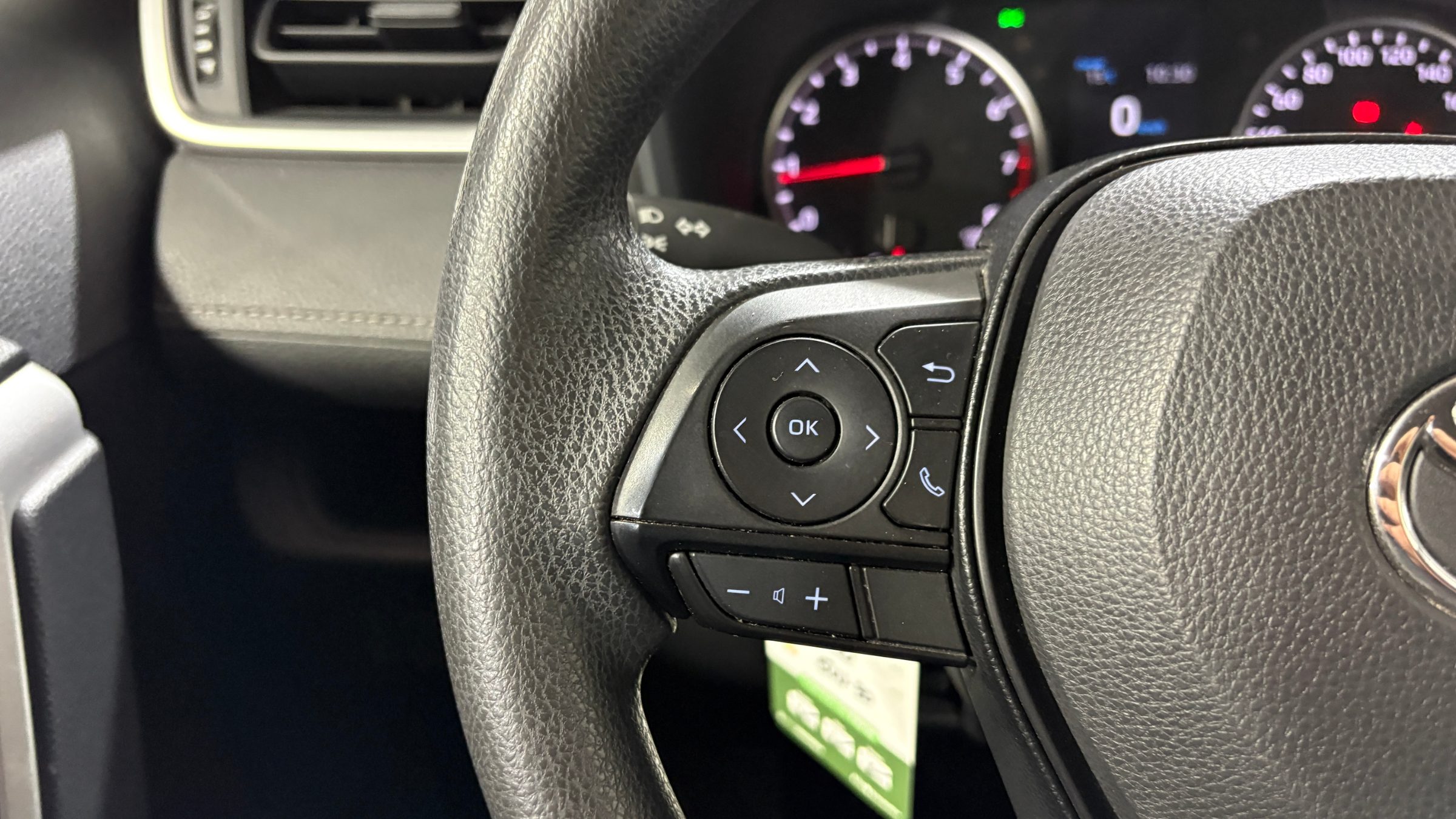 Toyota RAV4 — foto 14 de 21