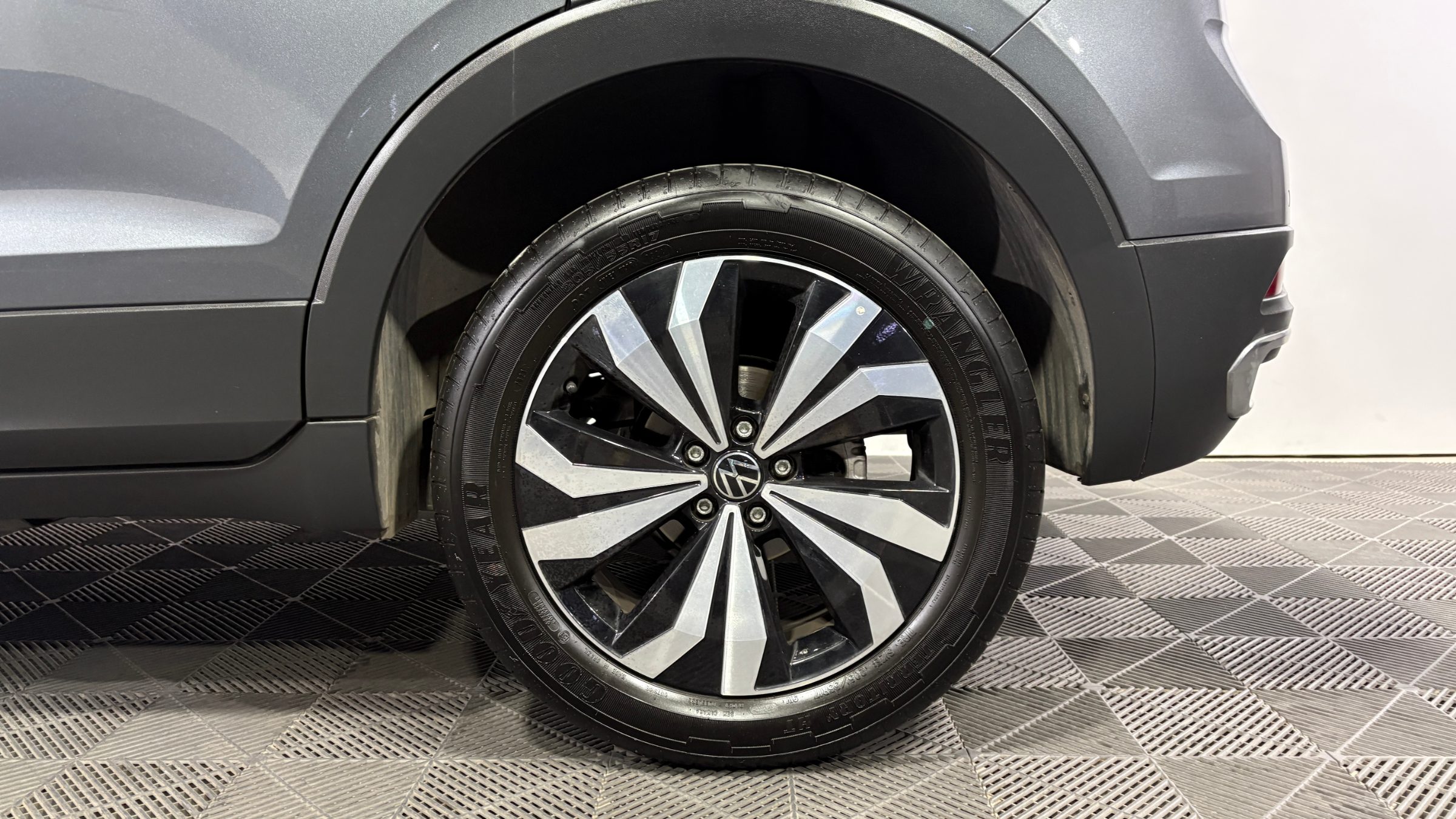 Volkswagen T-Cross — foto 22 de 22