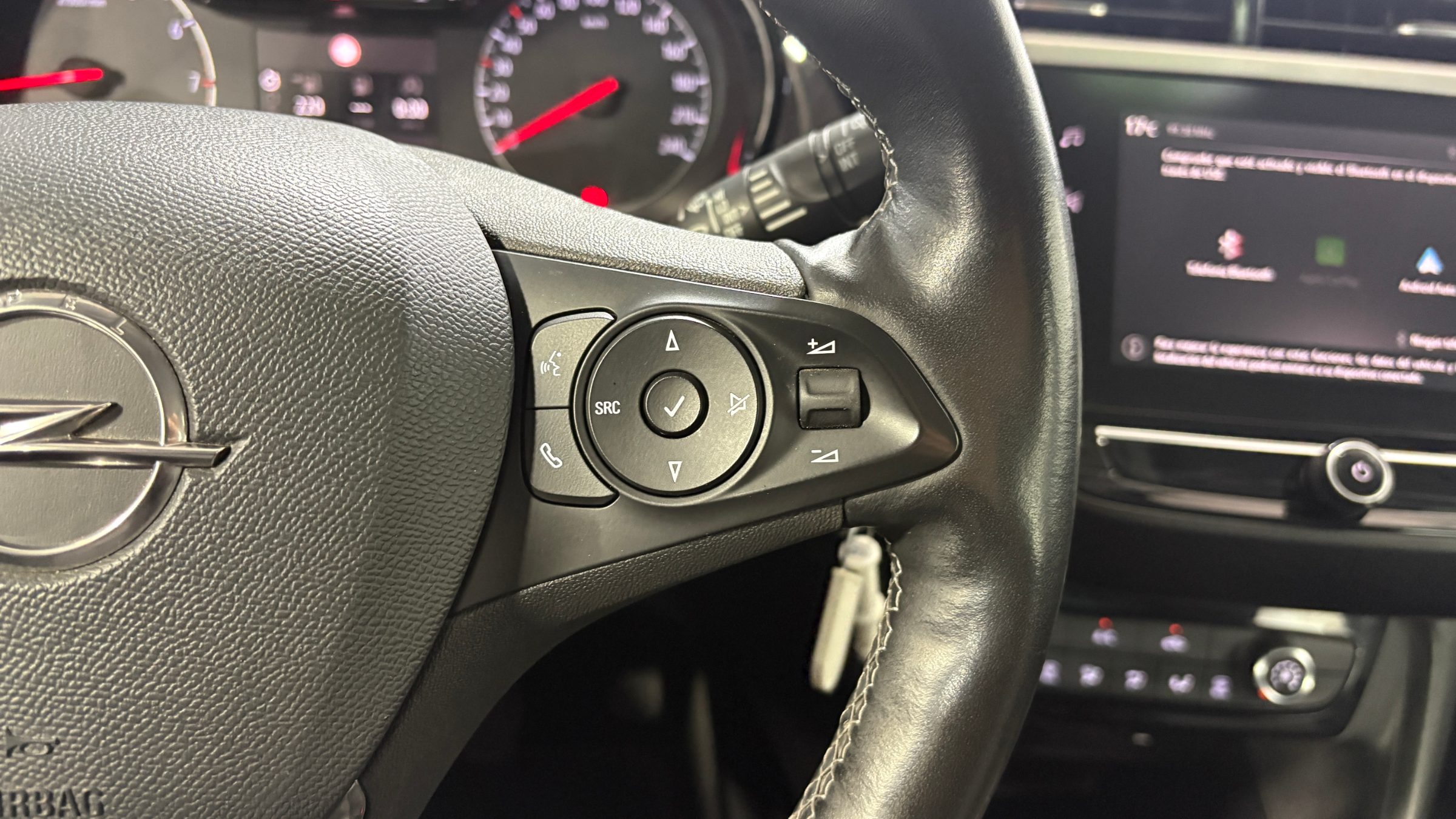 Opel Corsa — foto 15 de 22