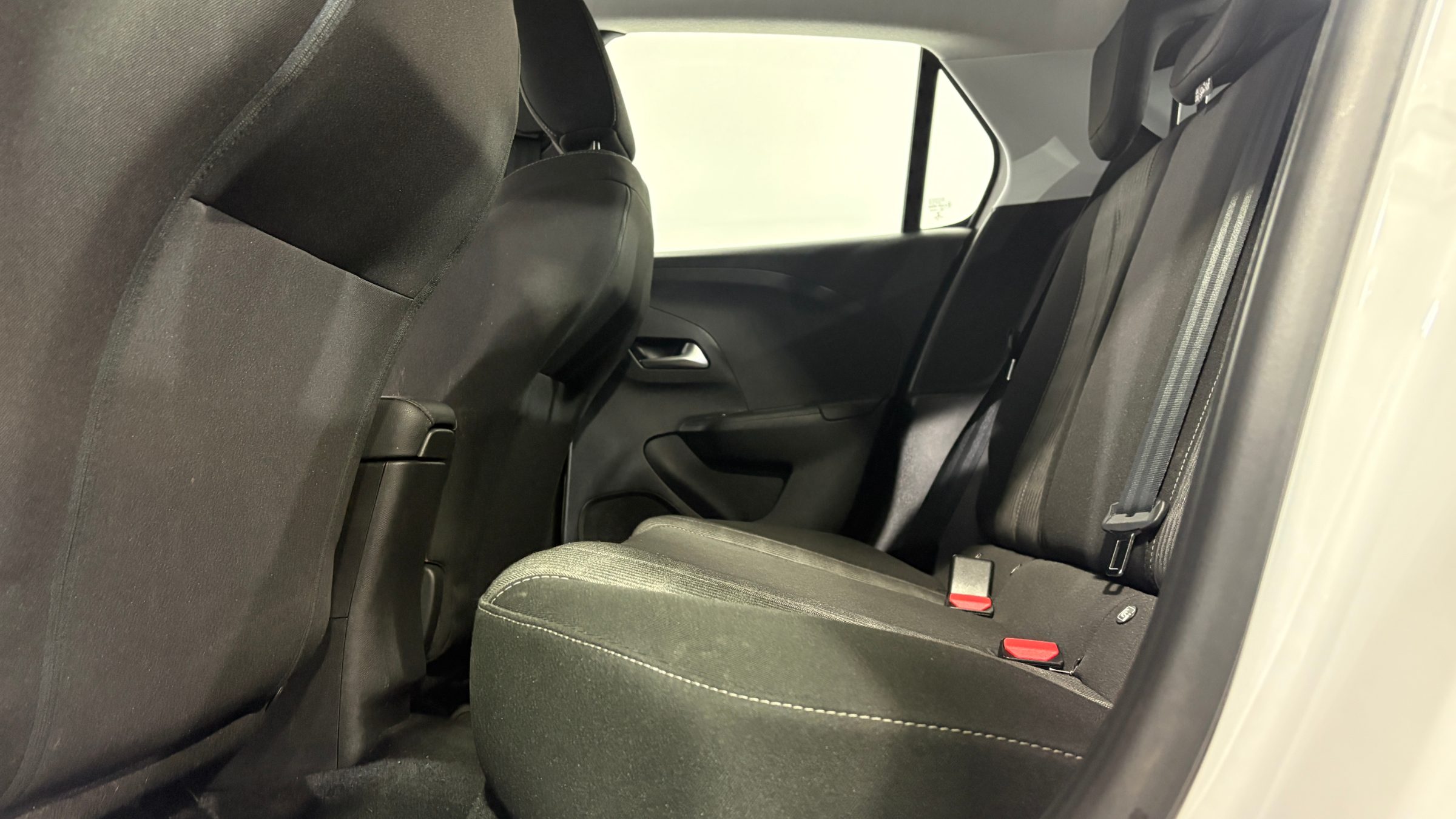 Opel Corsa — foto 11 de 22