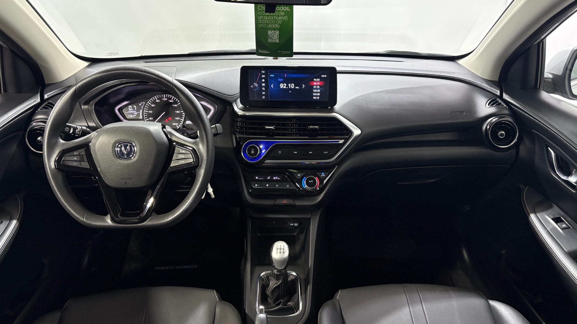 Changan Alsvin — foto 12 de 22