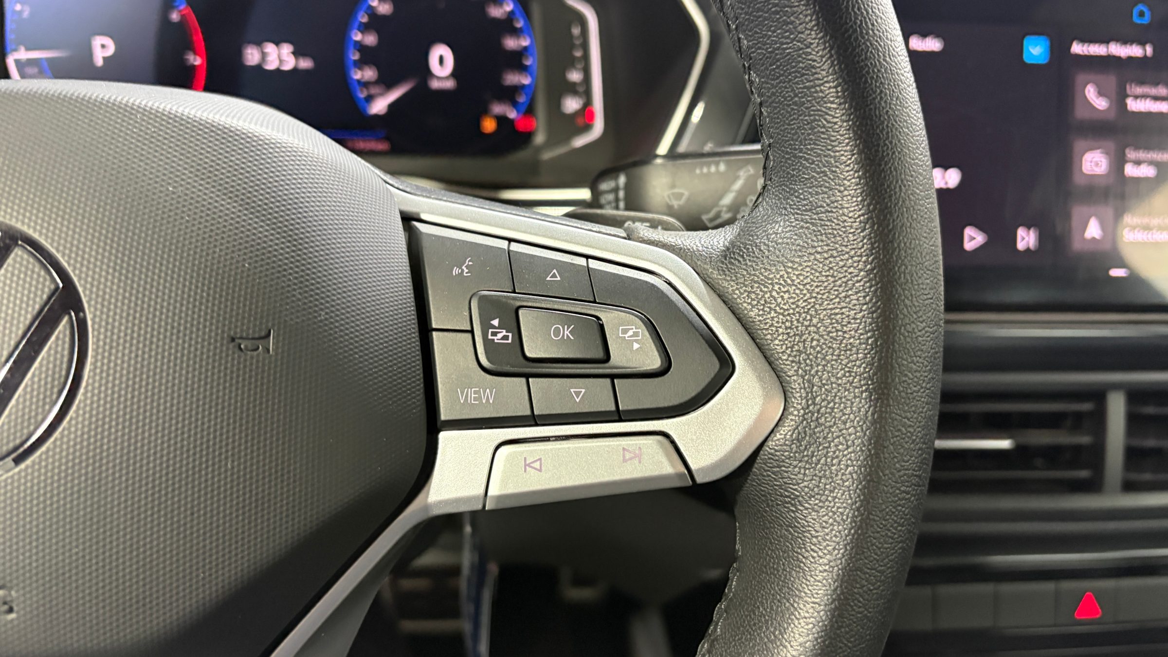 Volkswagen T-Cross — foto 15 de 22