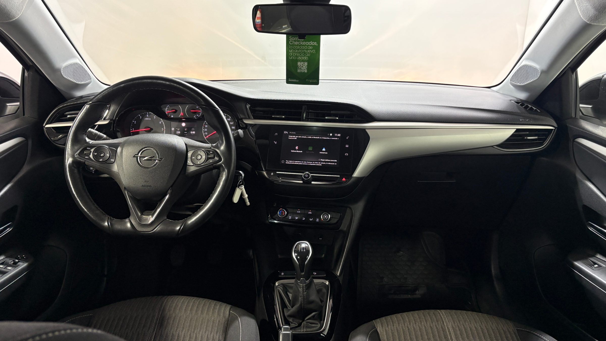 Opel Corsa — foto 12 de 22