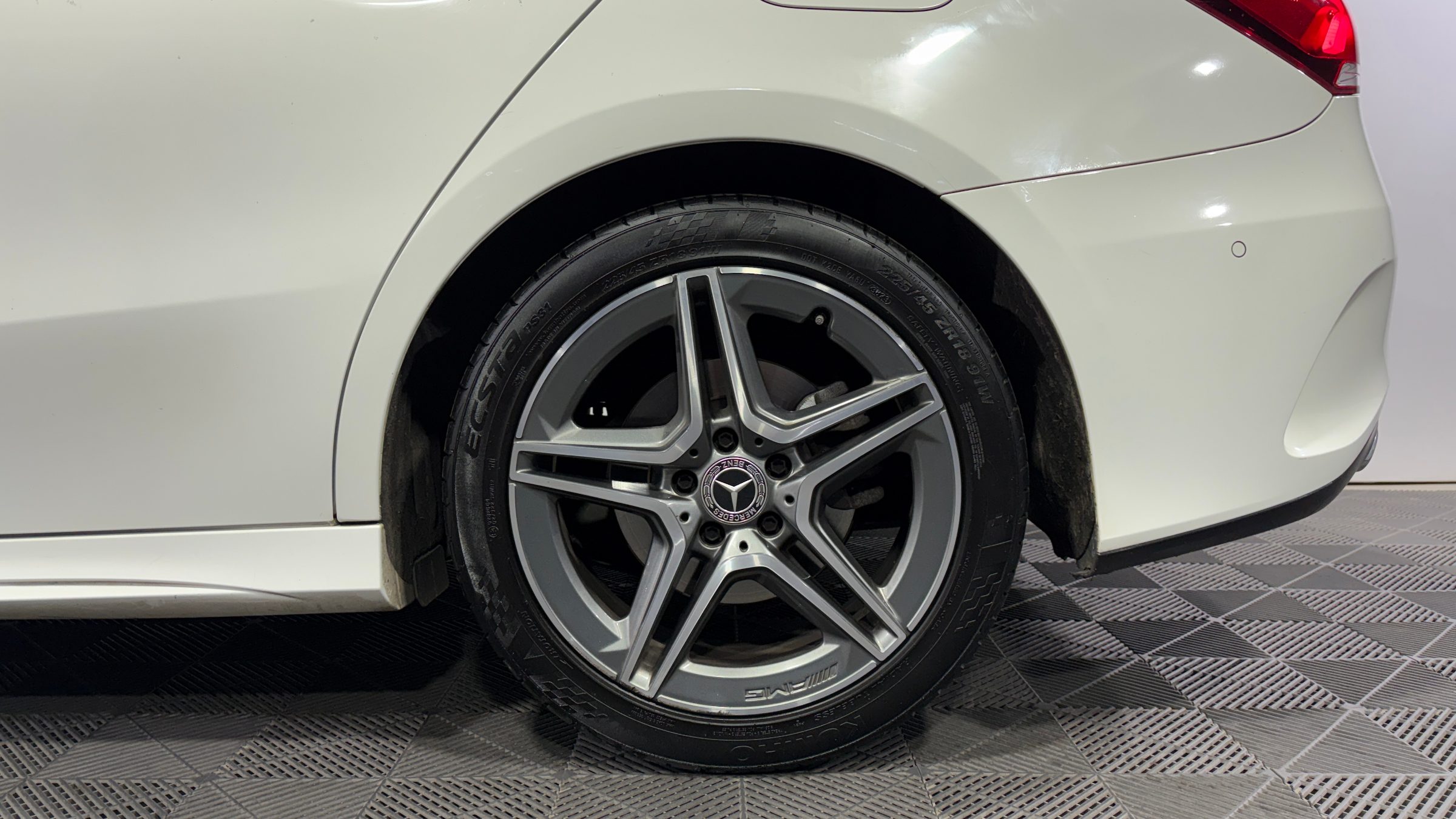 Mercedes-Benz A200 — foto 23 de 23