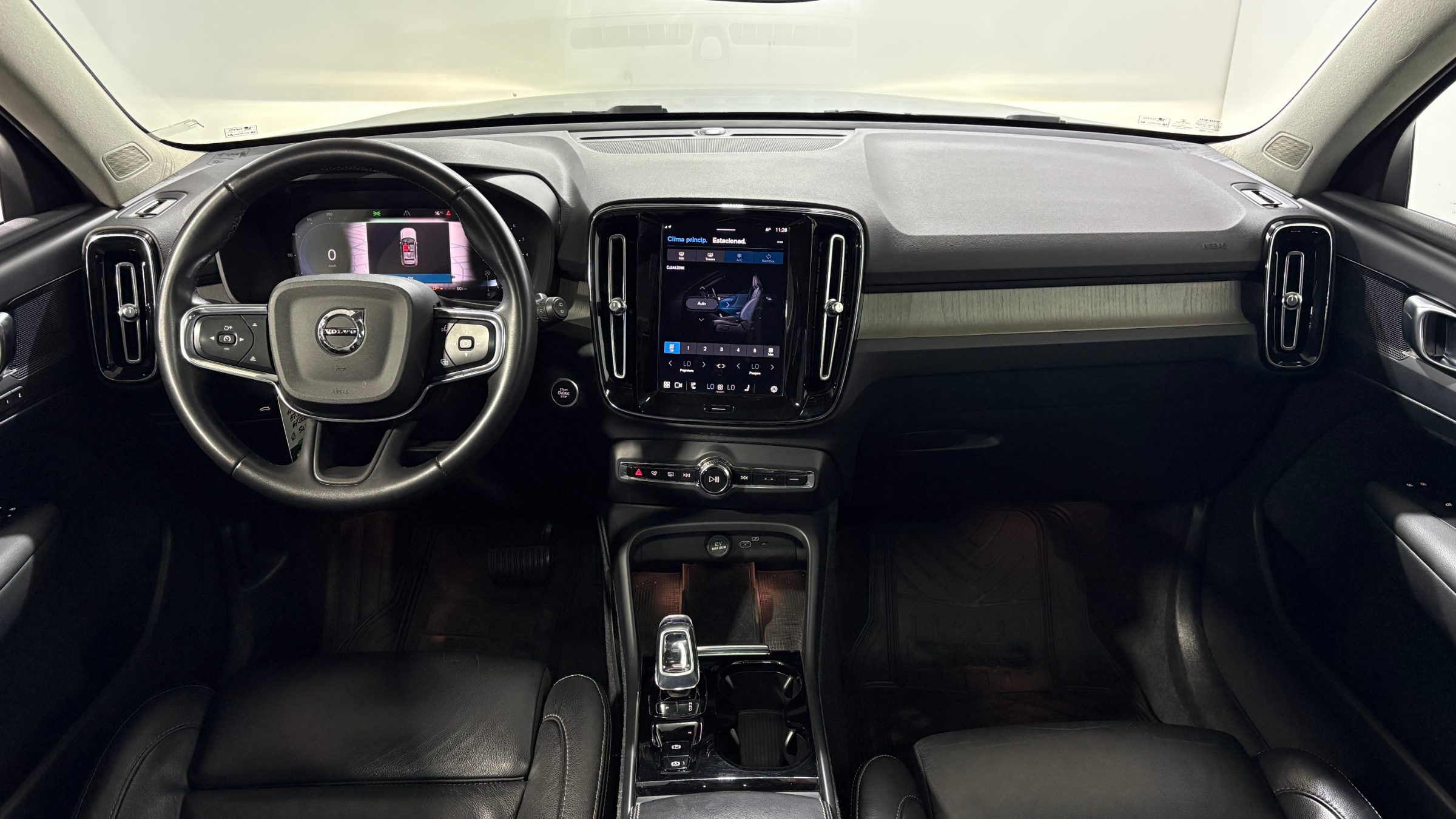 Volvo Xc40 — foto 12 de 22