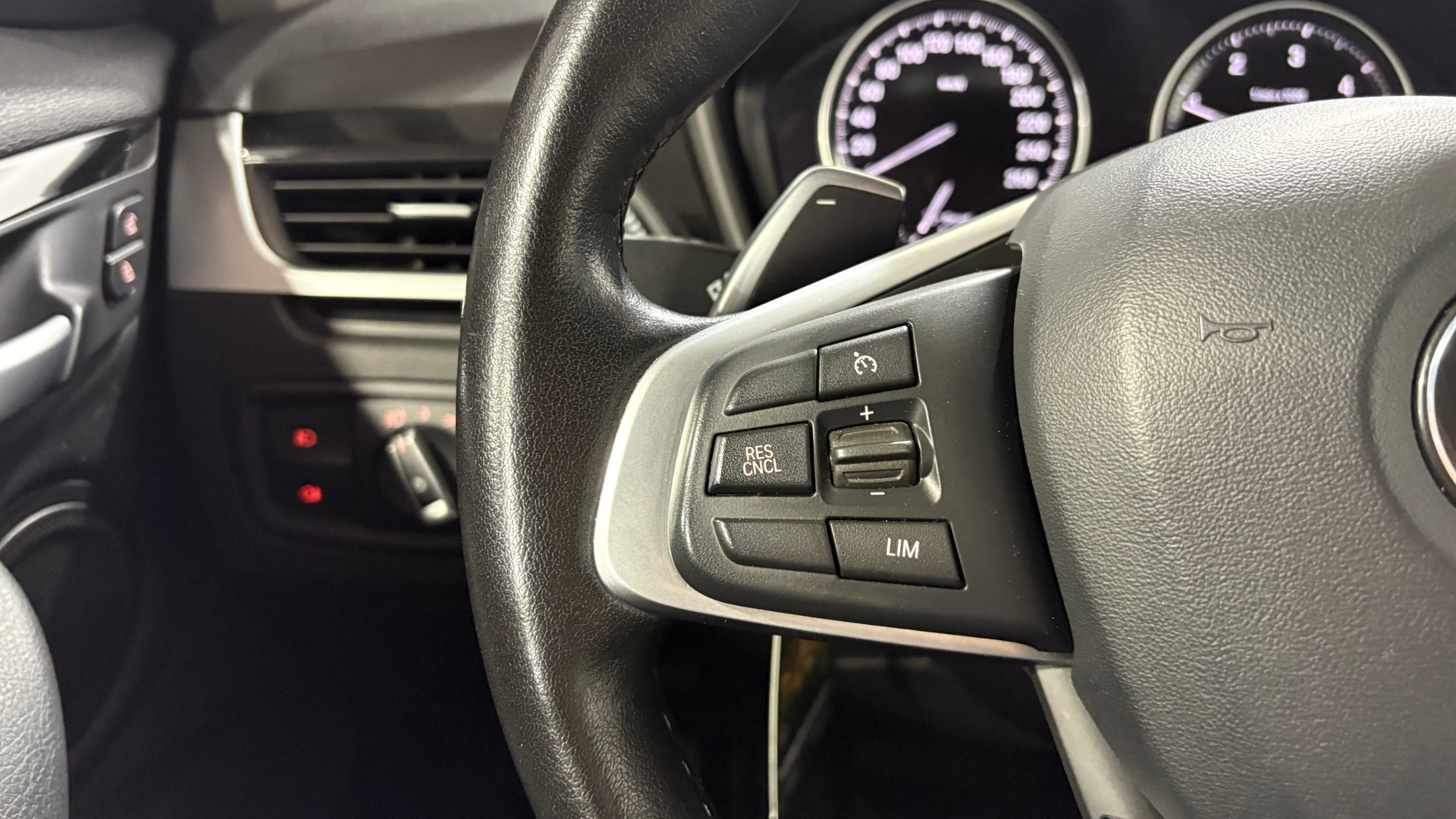 BMW X1 — foto 14 de 22