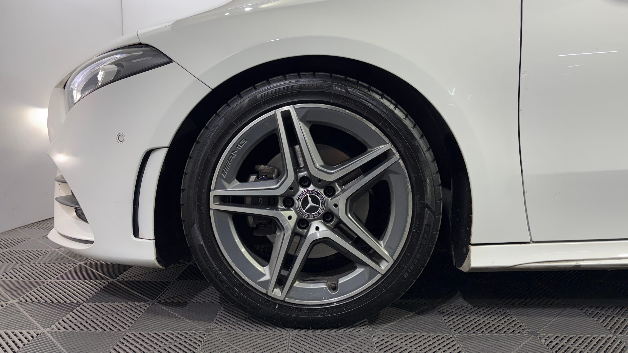 Mercedes-Benz A200 — foto 22 de 23