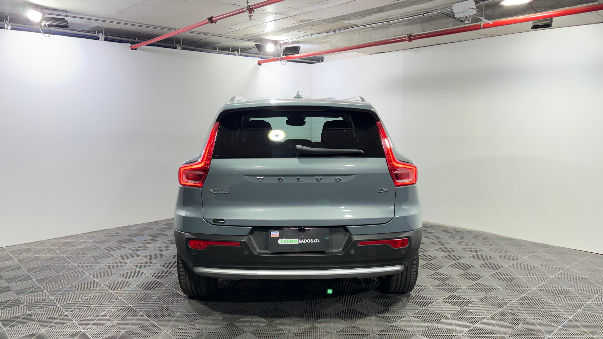 Volvo Xc40 — foto 8 de 22
