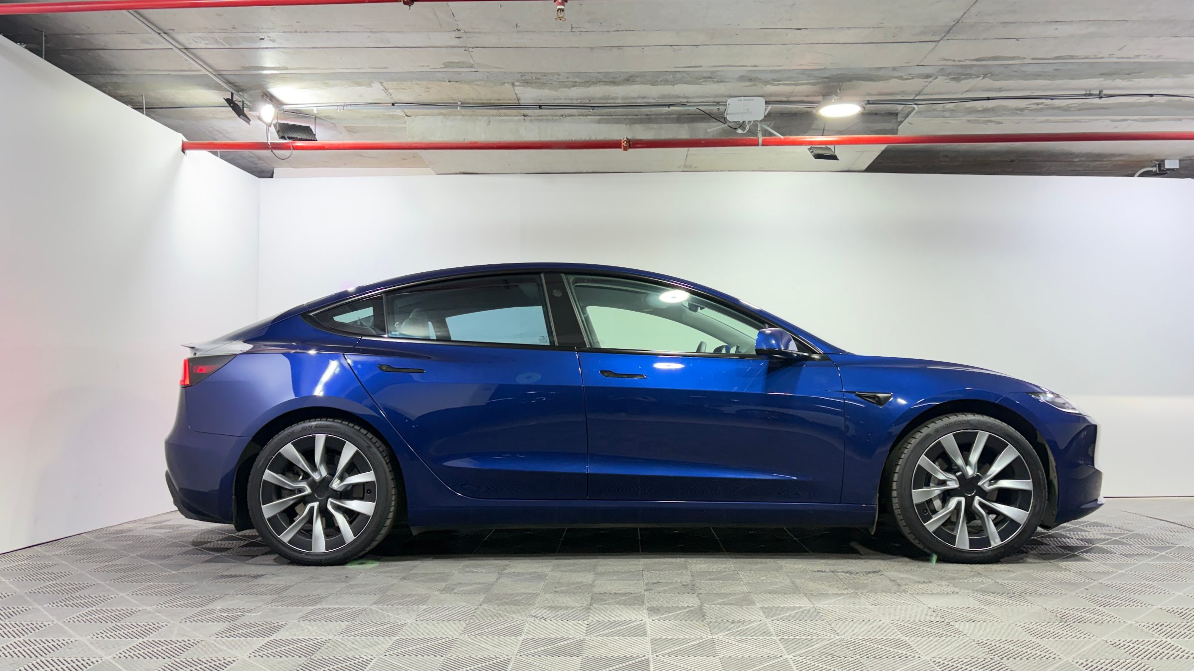 Tesla Model 3 — foto 6 de 21