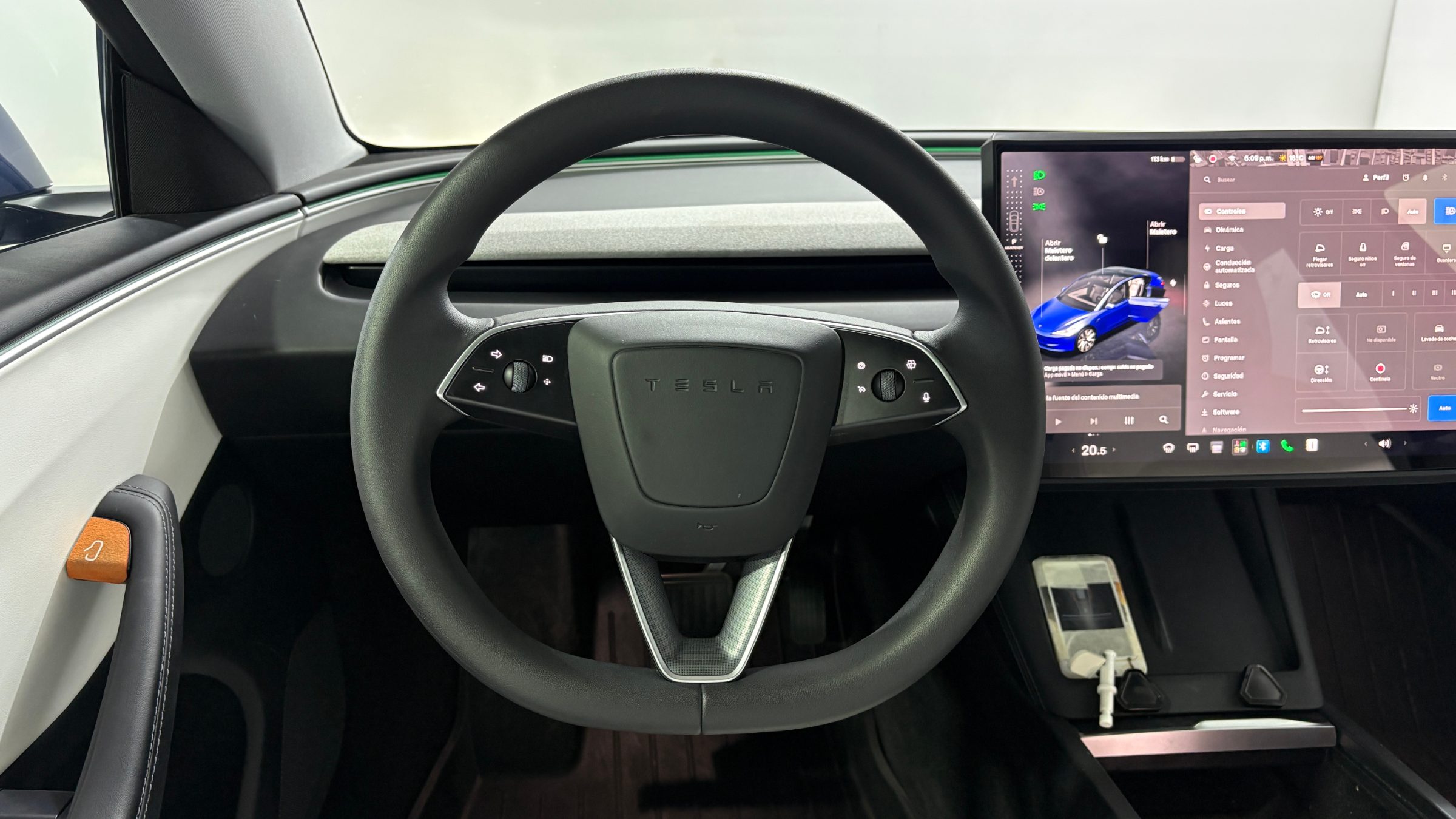 Tesla Model 3 — foto 13 de 21